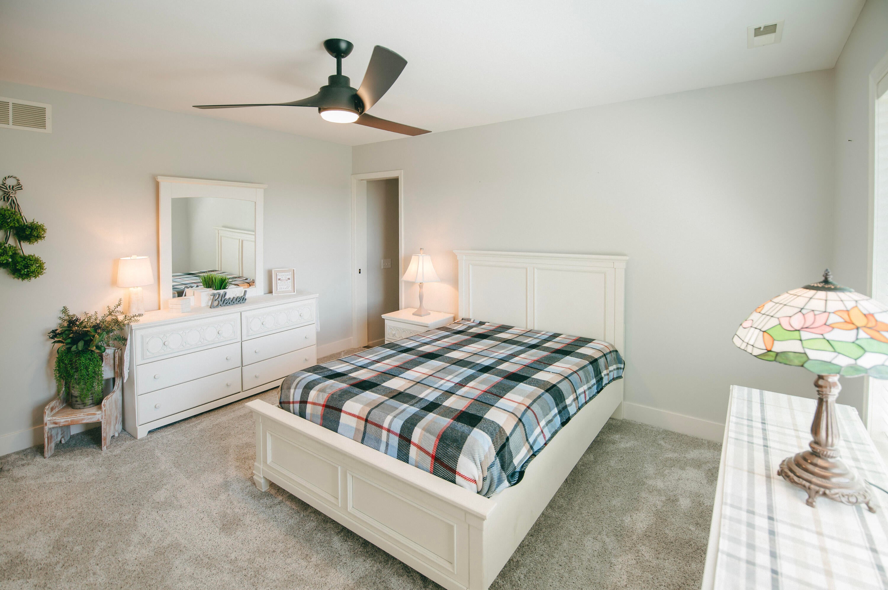 Columbia, Missouri, 65201, United States, 5 Bedrooms Bedrooms, ,5 BathroomsBathrooms,Residential,Active,1990615