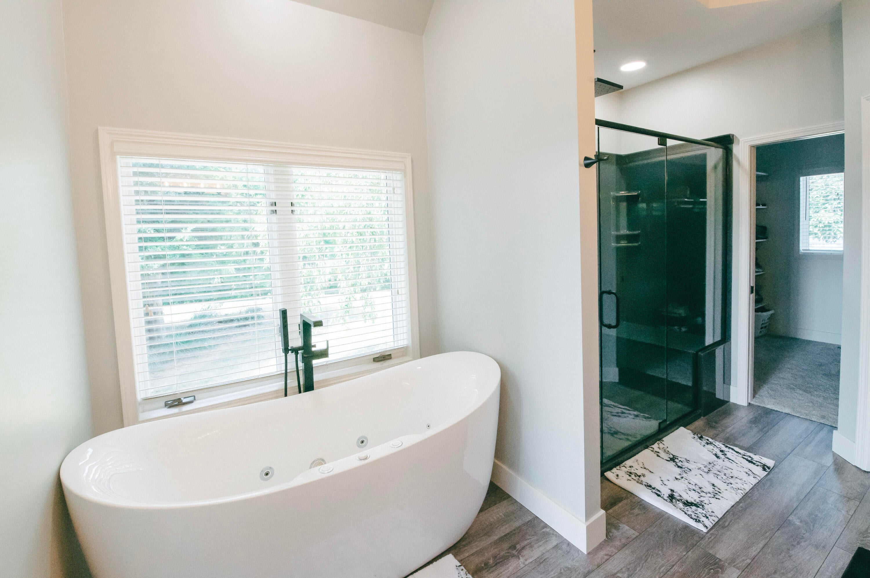 Columbia, Missouri, 65201, United States, 5 Bedrooms Bedrooms, ,5 BathroomsBathrooms,Residential,Active,1990615