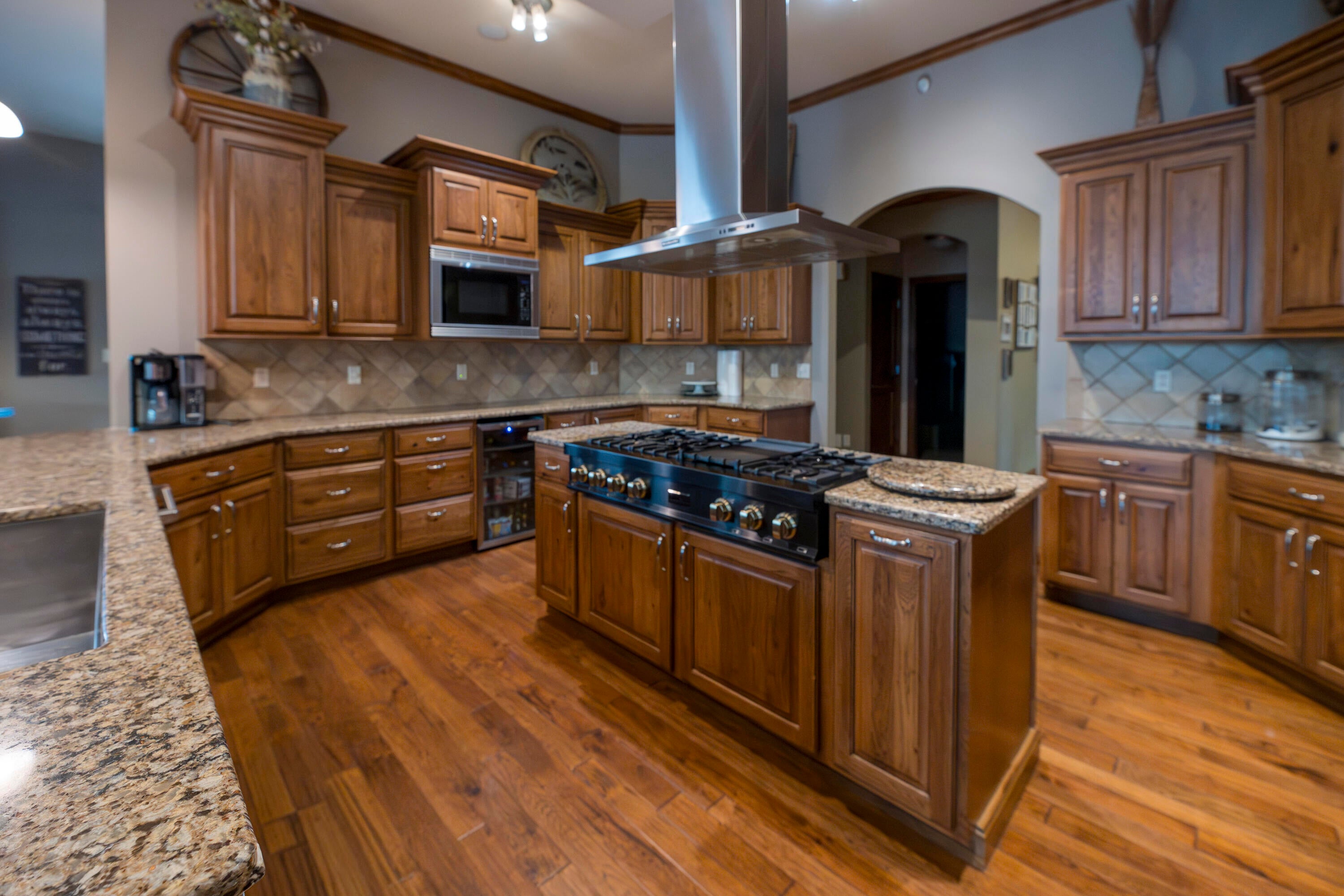 Harrisburg, Missouri, 65256, United States, 5 Bedrooms Bedrooms, ,7 BathroomsBathrooms,Residential,Active,2002599