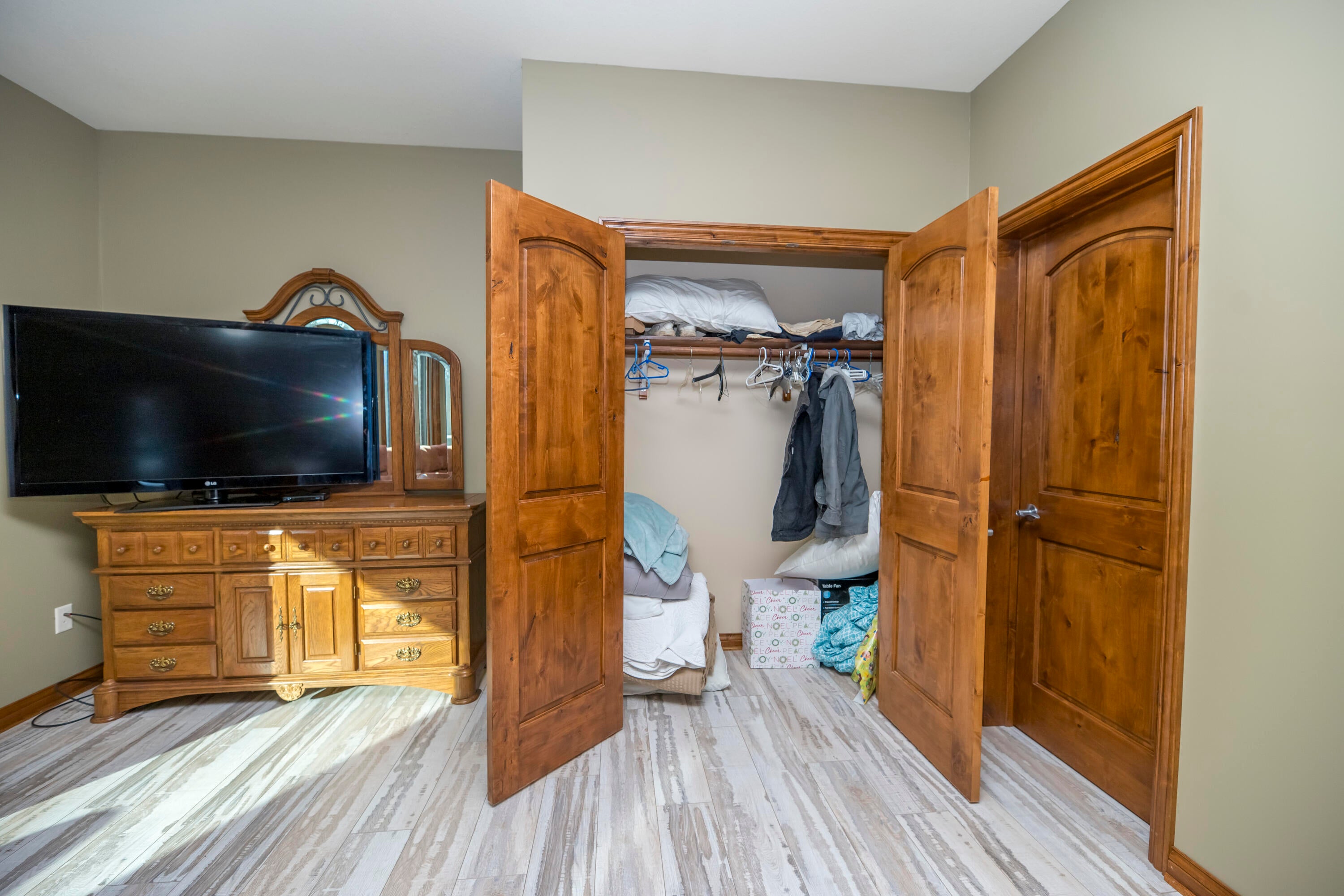 Harrisburg, Missouri, 65256, United States, 5 Bedrooms Bedrooms, ,7 BathroomsBathrooms,Residential,Active,2002599