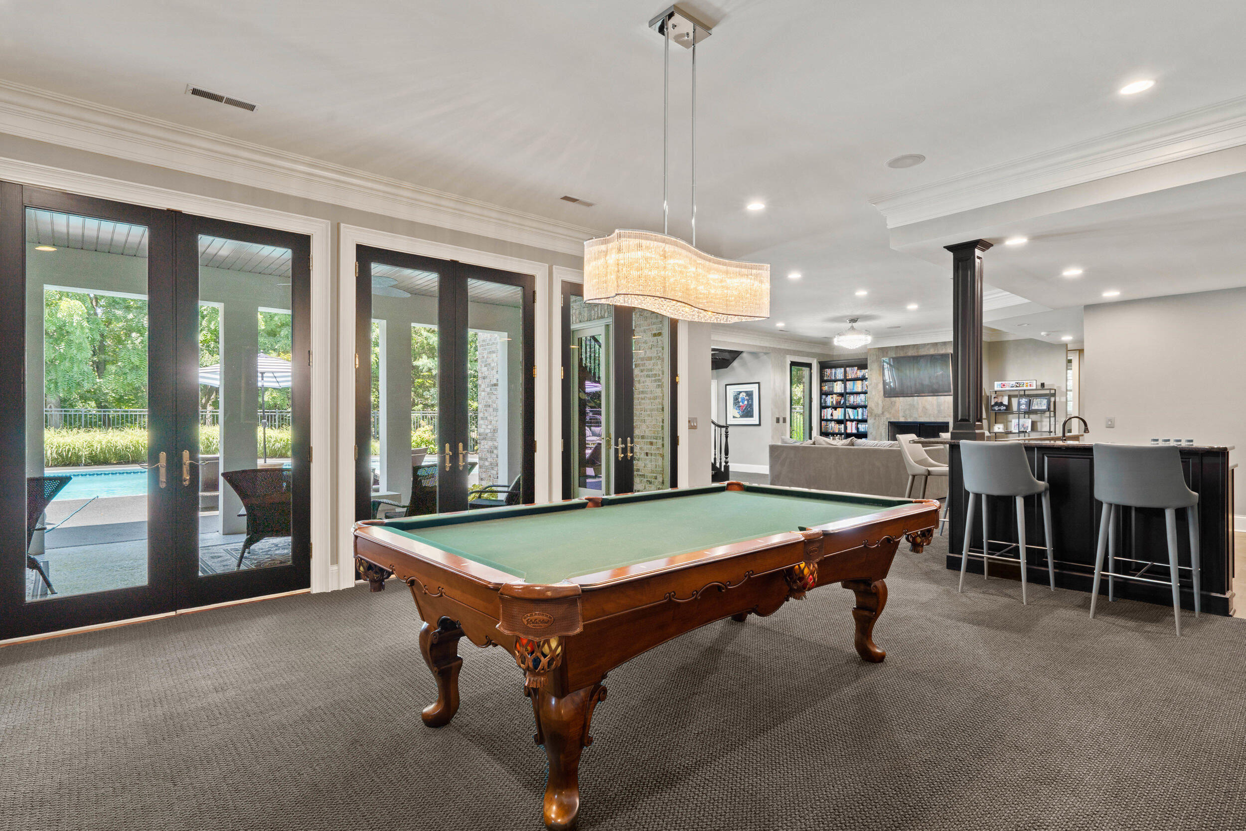 Columbia, Missouri, 65203, United States, 6 Bedrooms Bedrooms, ,8 BathroomsBathrooms,Residential,Active,1965985