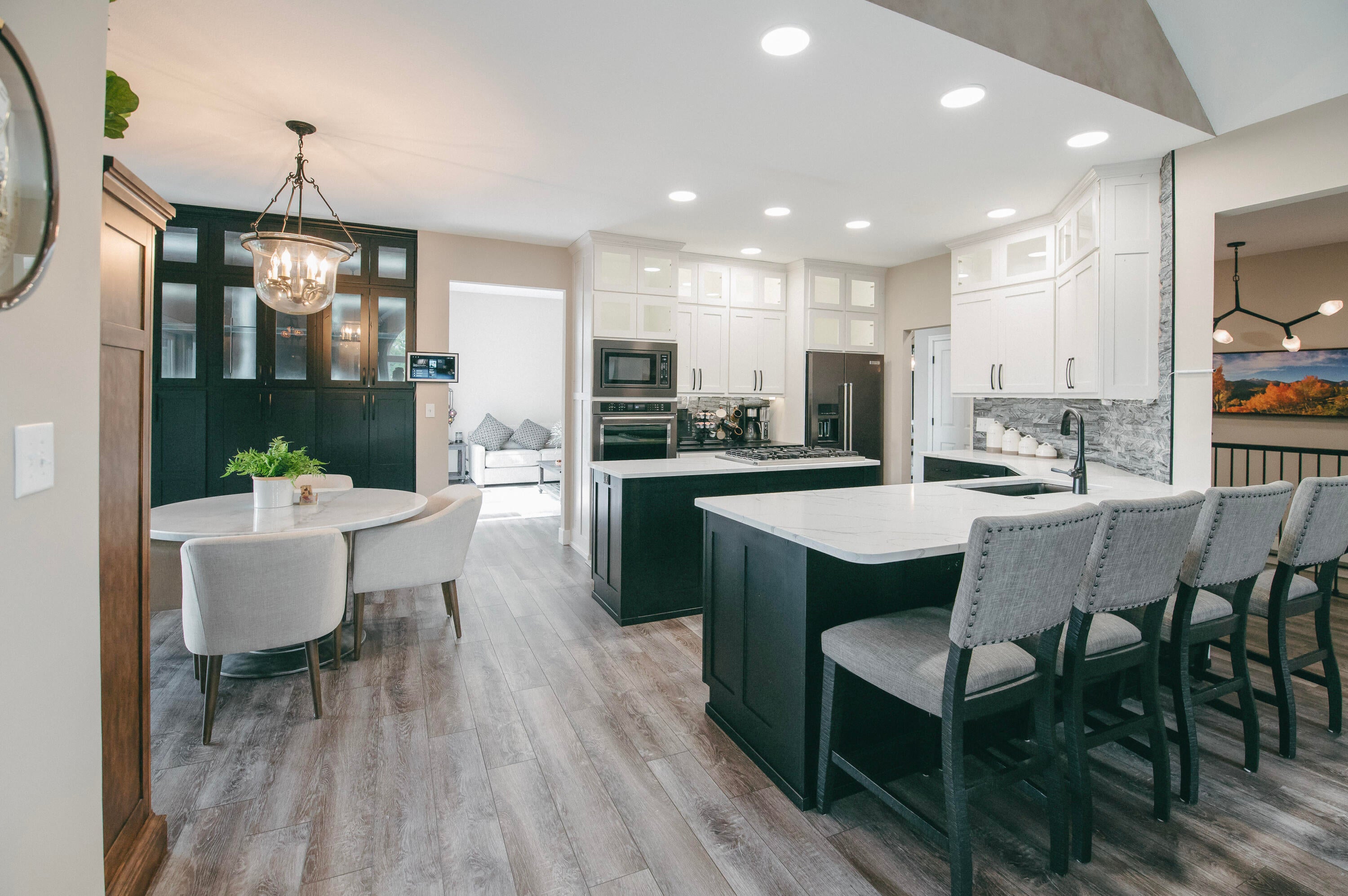 Columbia, Missouri, 65201, United States, 5 Bedrooms Bedrooms, ,5 BathroomsBathrooms,Residential,Active,1990615