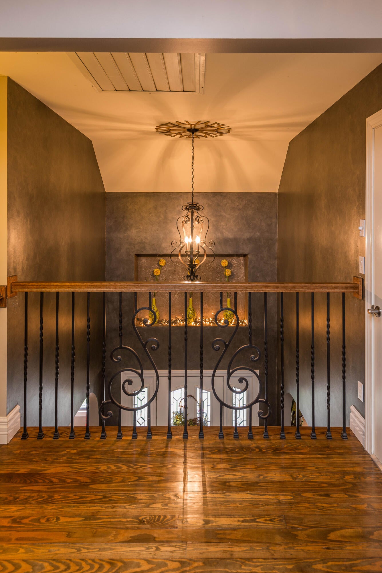 Jefferson City, Missouri, 65109, United States, 4 Bedrooms Bedrooms, ,4 BathroomsBathrooms,Residential,Active,1990034