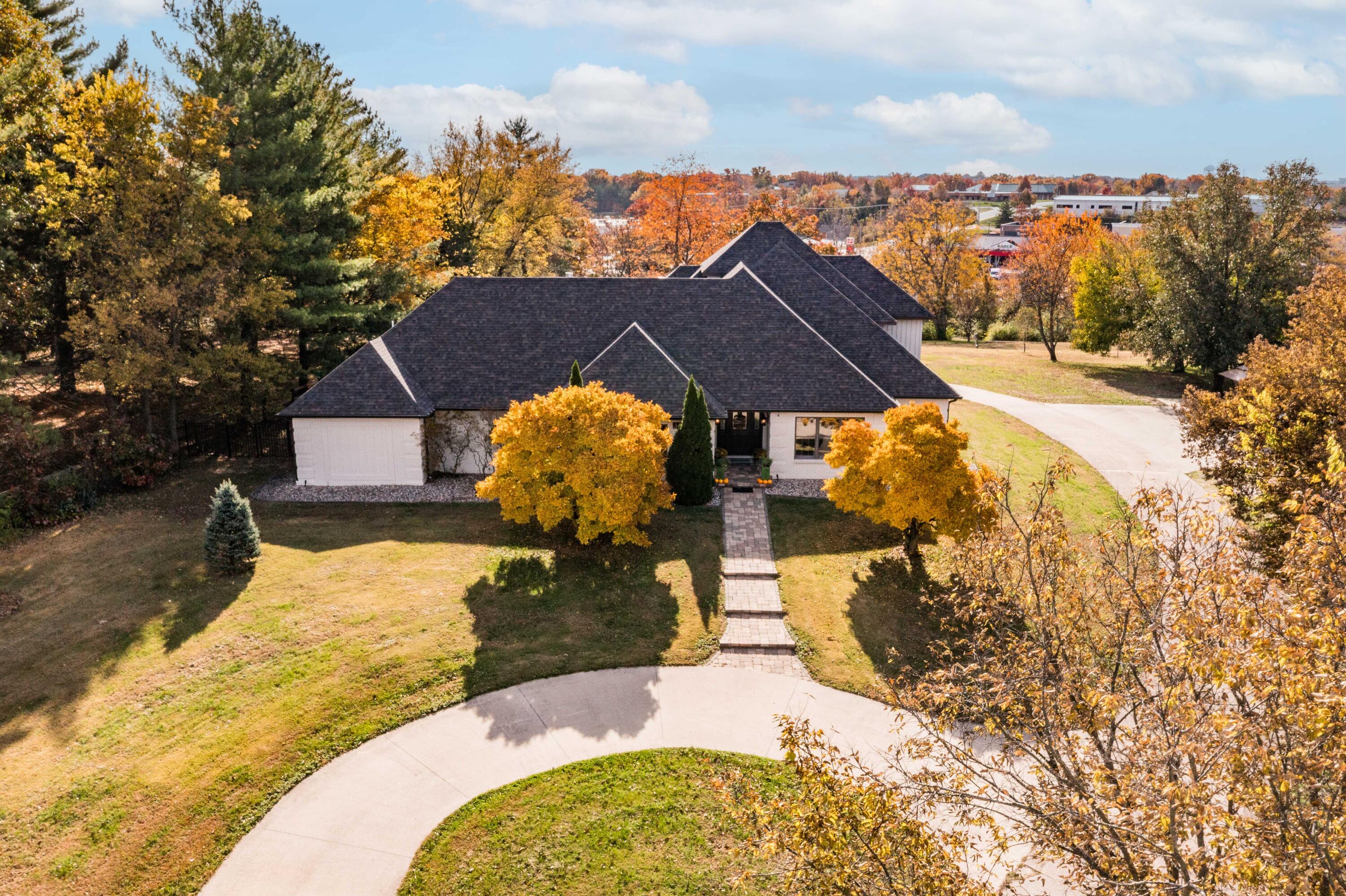 Jefferson City, Missouri, 65109, United States, 4 Bedrooms Bedrooms, ,4 BathroomsBathrooms,Residential,Active,1990034