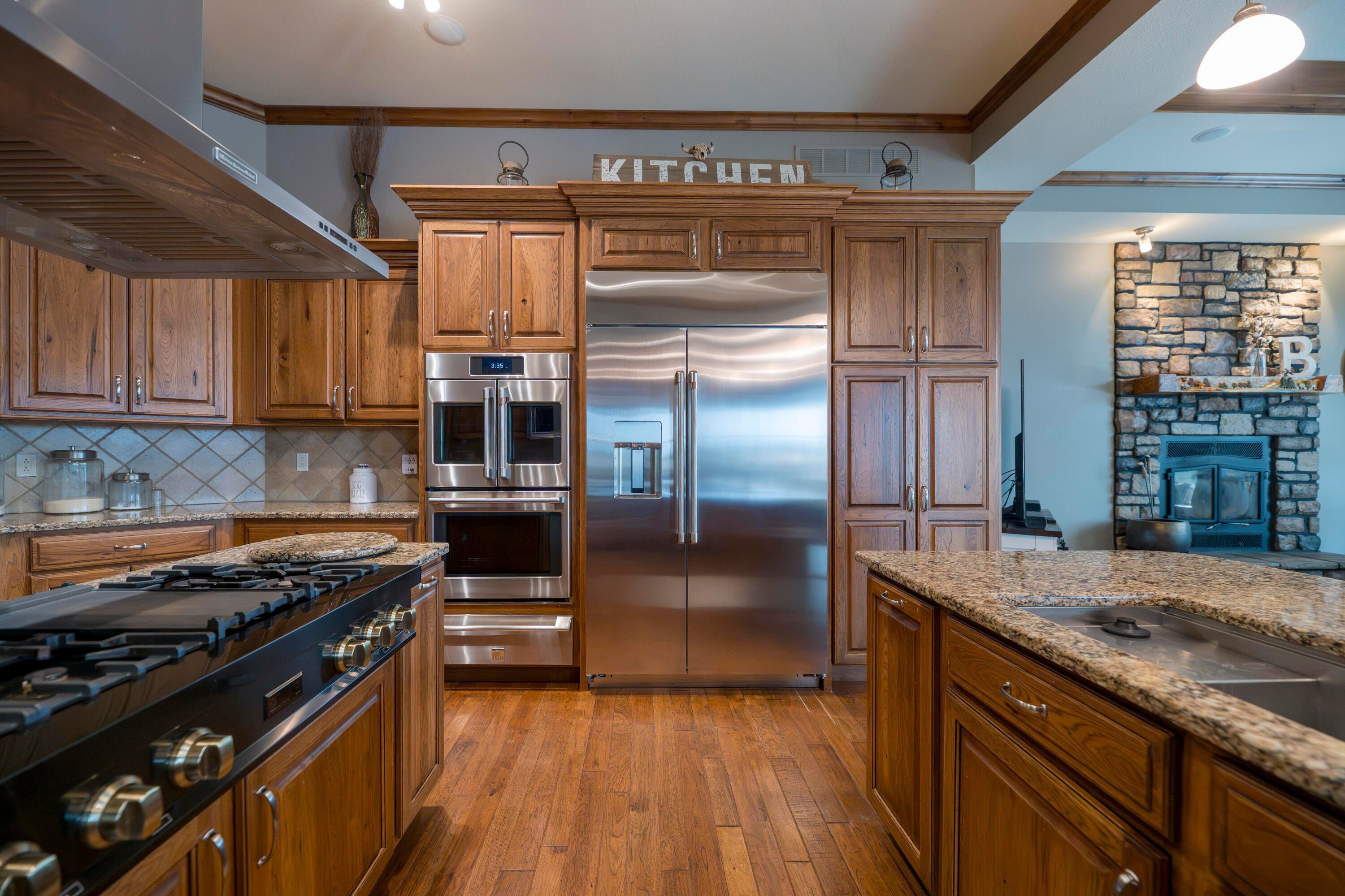 Harrisburg, Missouri, 65256, United States, 5 Bedrooms Bedrooms, ,7 BathroomsBathrooms,Residential,Active,2002599