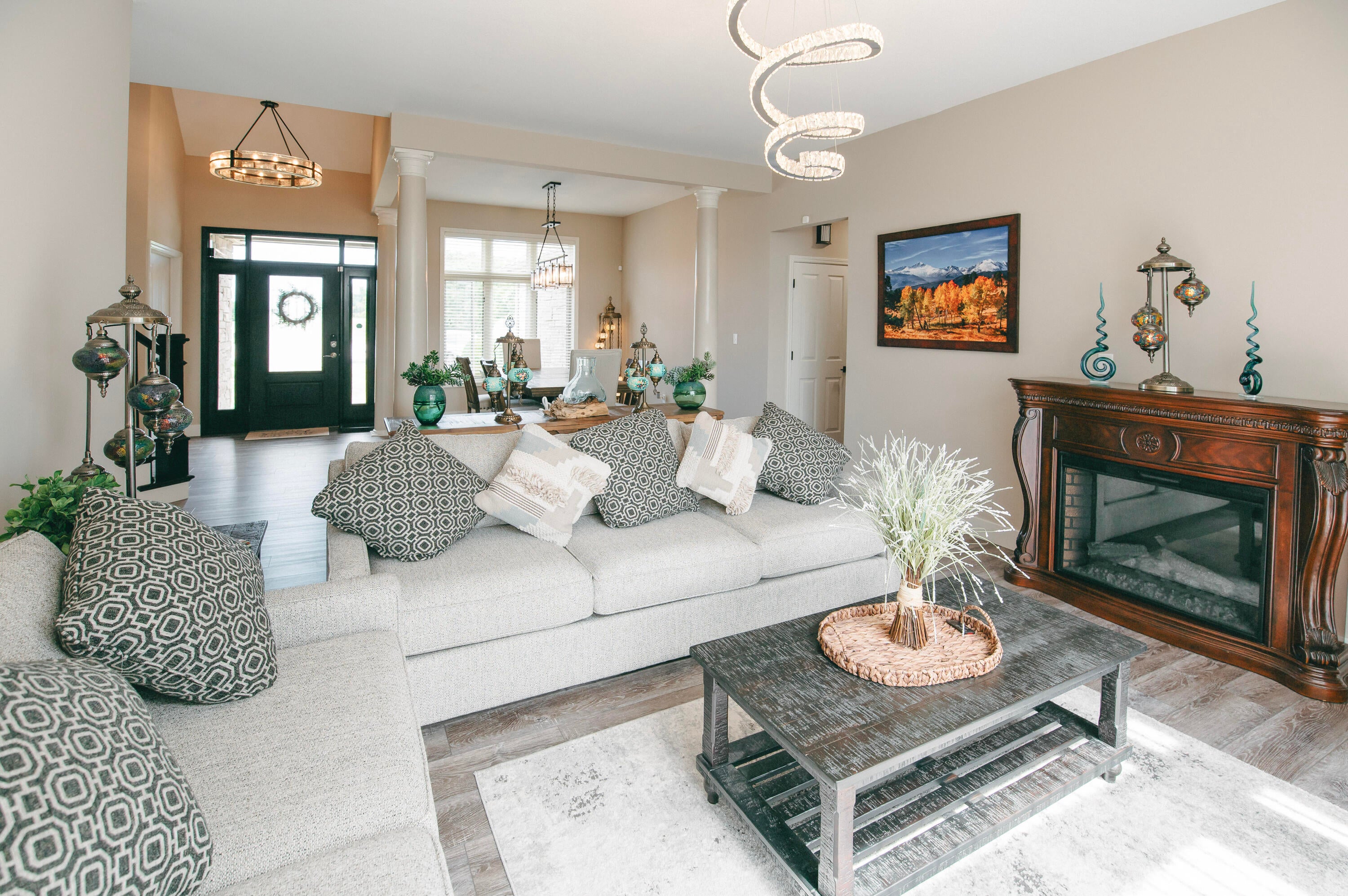 Columbia, Missouri, 65201, United States, 5 Bedrooms Bedrooms, ,5 BathroomsBathrooms,Residential,Active,1990615