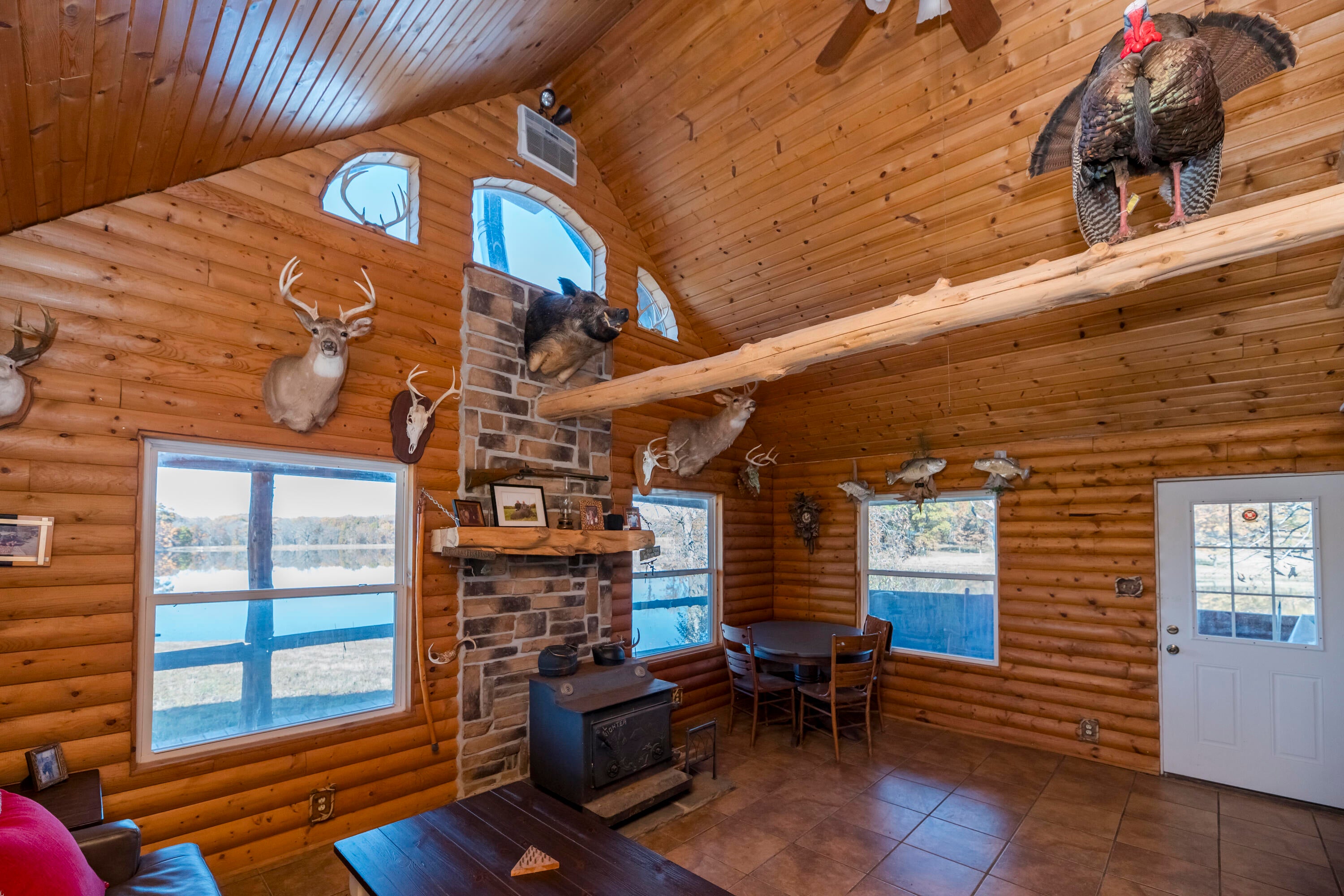 Harrisburg, Missouri, 65256, United States, 4 Bedrooms Bedrooms, ,6 BathroomsBathrooms,Residential,Active,2045772