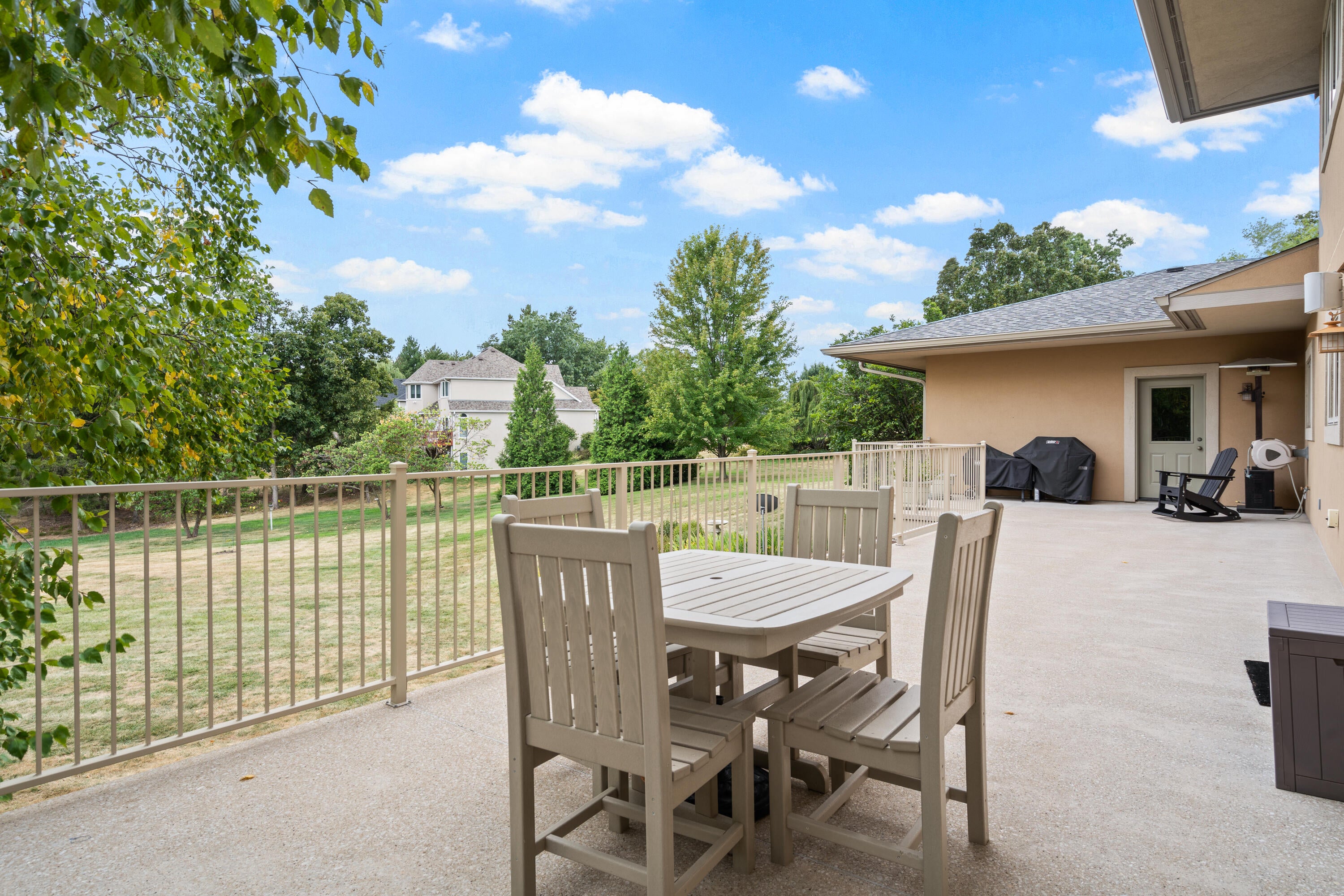 Columbia, Missouri, 65201, United States, 4 Bedrooms Bedrooms, ,4 BathroomsBathrooms,Residential,Active,1944067