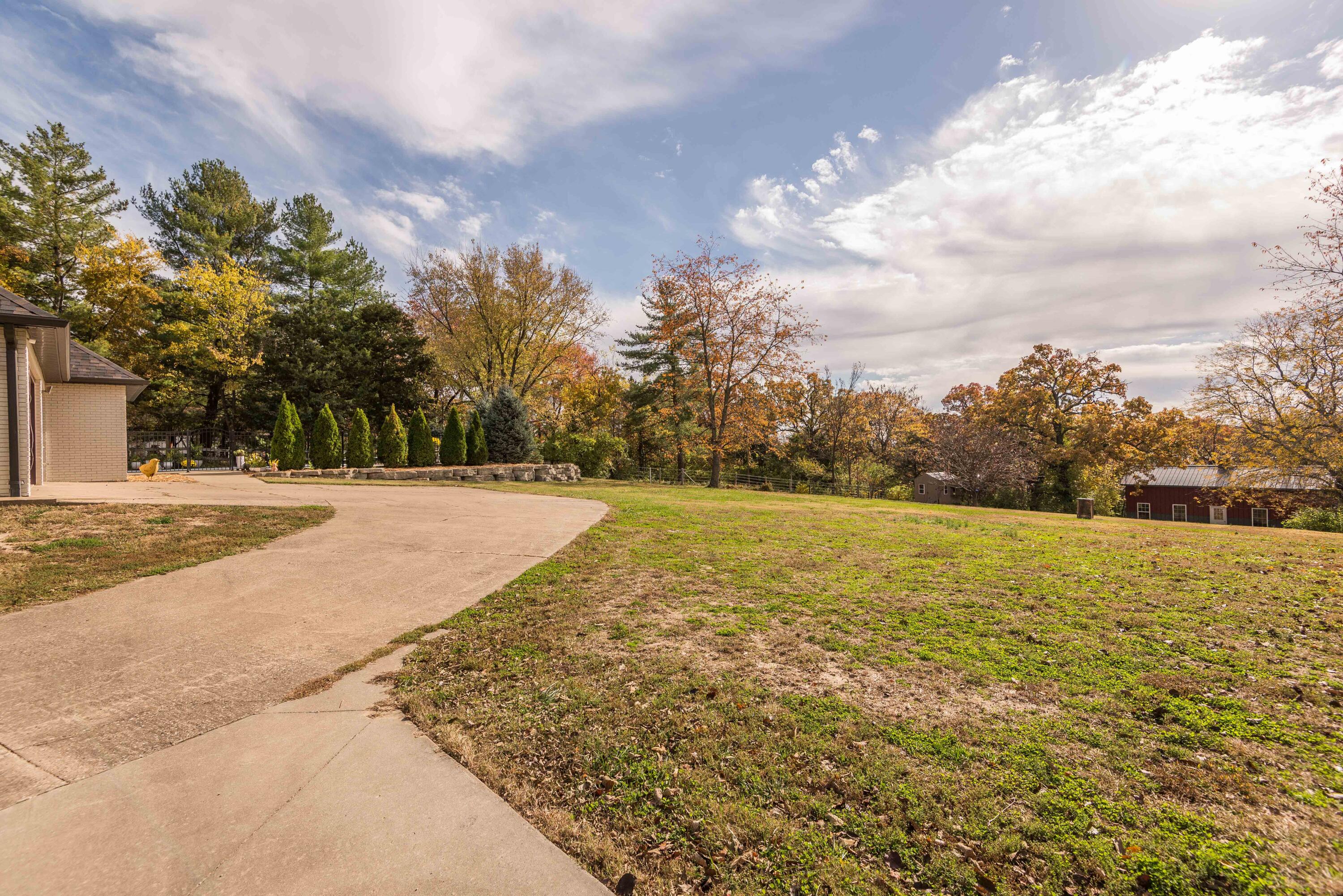 Jefferson City, Missouri, 65109, United States, 4 Bedrooms Bedrooms, ,4 BathroomsBathrooms,Residential,Active,1990034