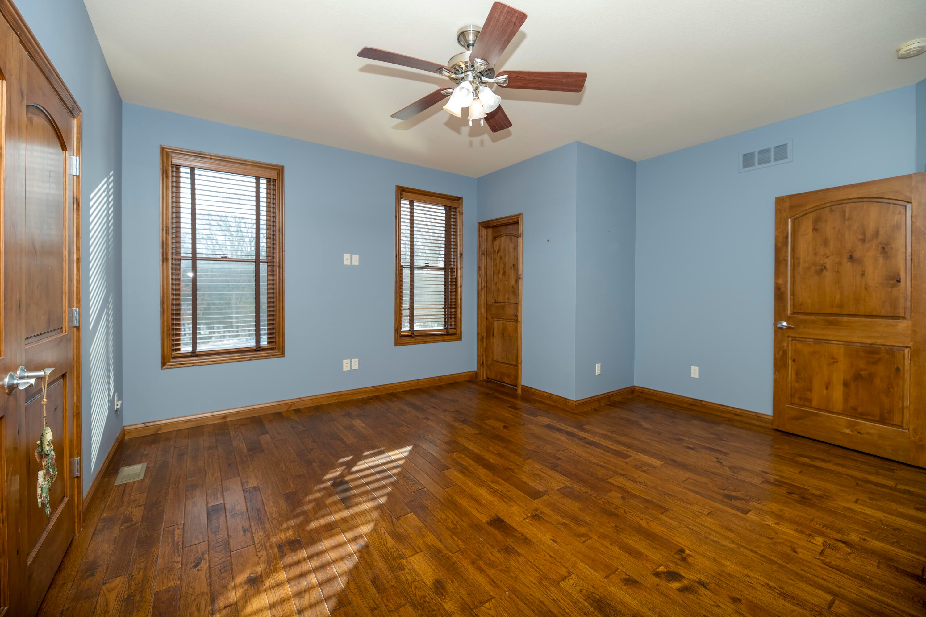 Harrisburg, Missouri, 65256, United States, 4 Bedrooms Bedrooms, ,6 BathroomsBathrooms,Residential,Active,2045772