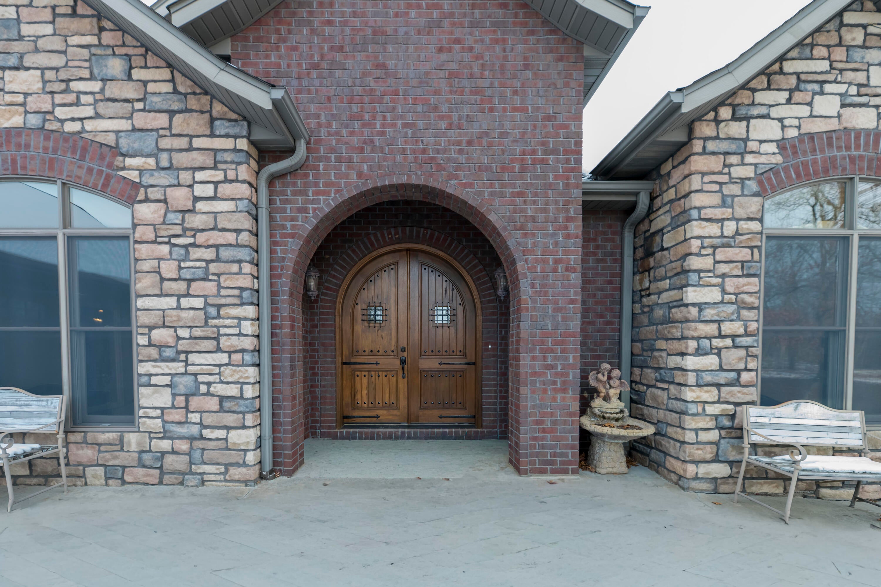 Harrisburg, Missouri, 65256, United States, 5 Bedrooms Bedrooms, ,7 BathroomsBathrooms,Residential,Active,2002606