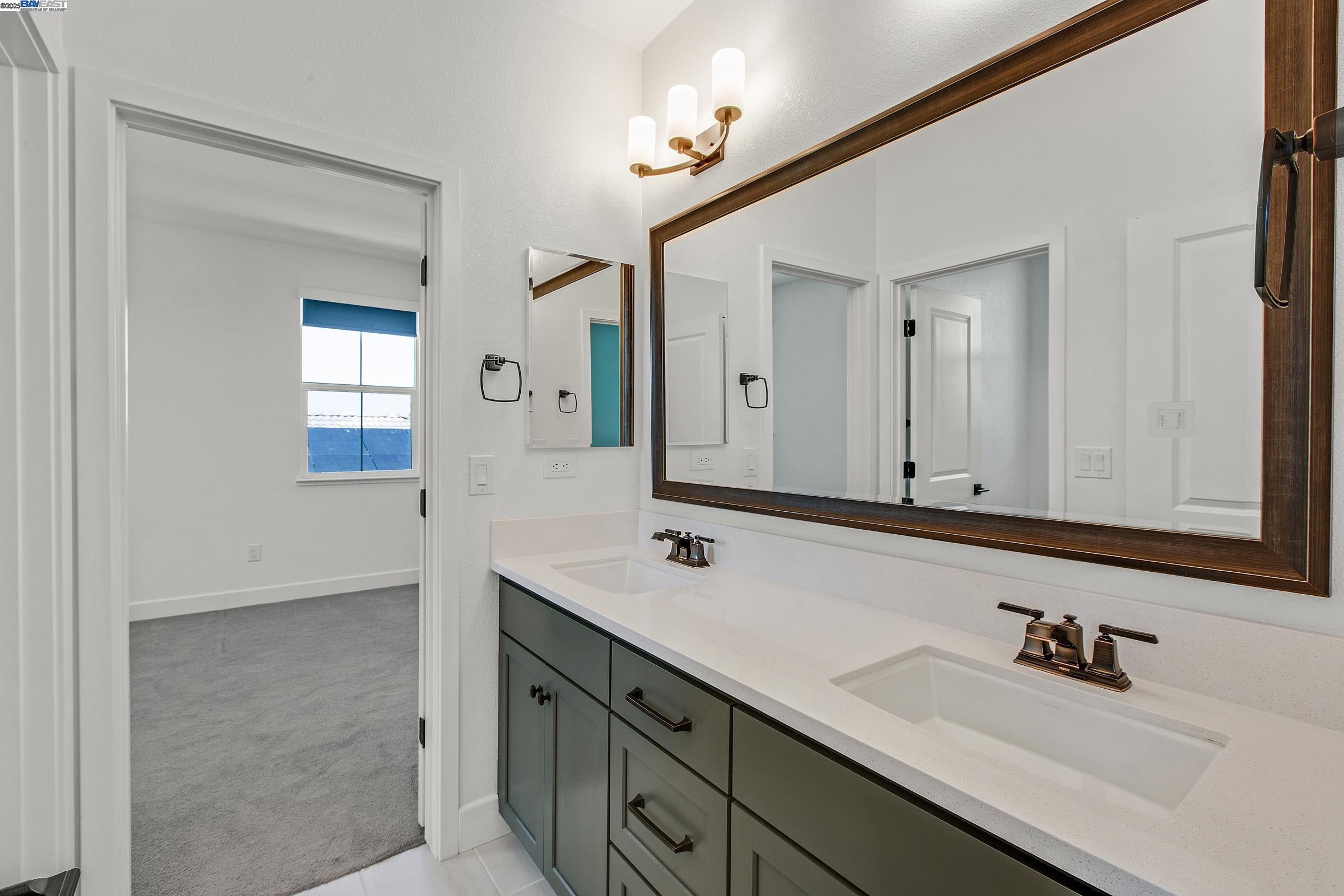 Tracy, California, 95377, United States, 4 Bedrooms Bedrooms, ,4 BathroomsBathrooms,Residential,Active,1933728