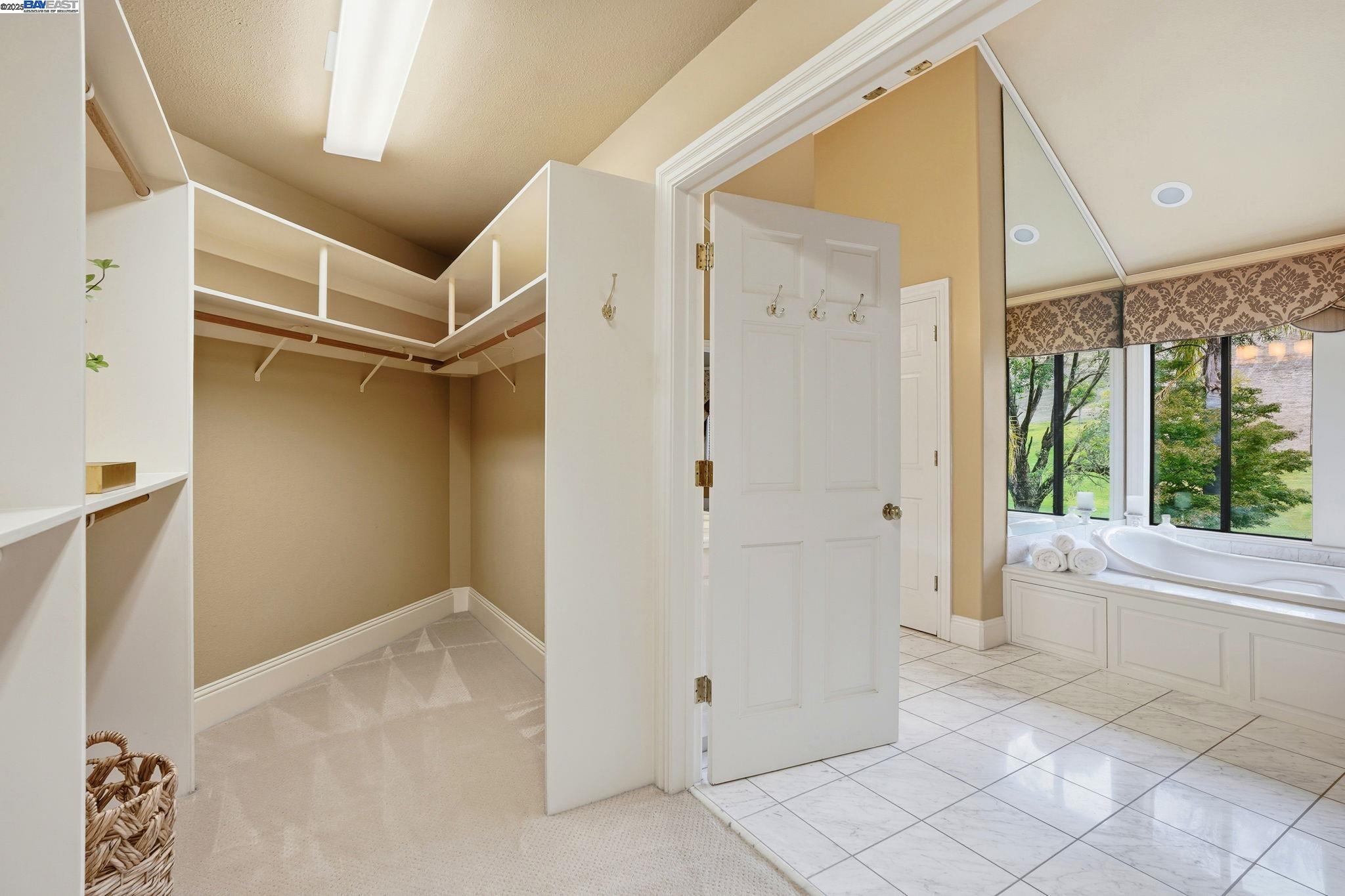 Danville, California, 94506, United States, 4 Bedrooms Bedrooms, ,3 BathroomsBathrooms,Residential,Active,1964284