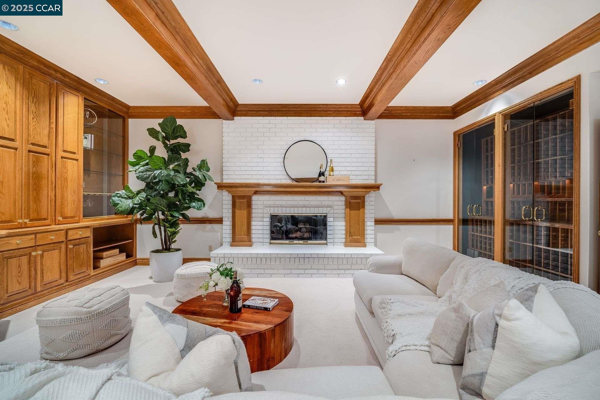 Diablo, California, 94528, United States, 6 Bedrooms Bedrooms, ,7 BathroomsBathrooms,Residential,Active,1953977