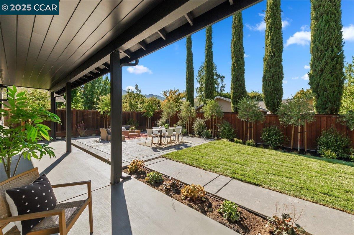 Danville, California, 94526, United States, 5 Bedrooms Bedrooms, ,4 BathroomsBathrooms,Residential,Active,1936384