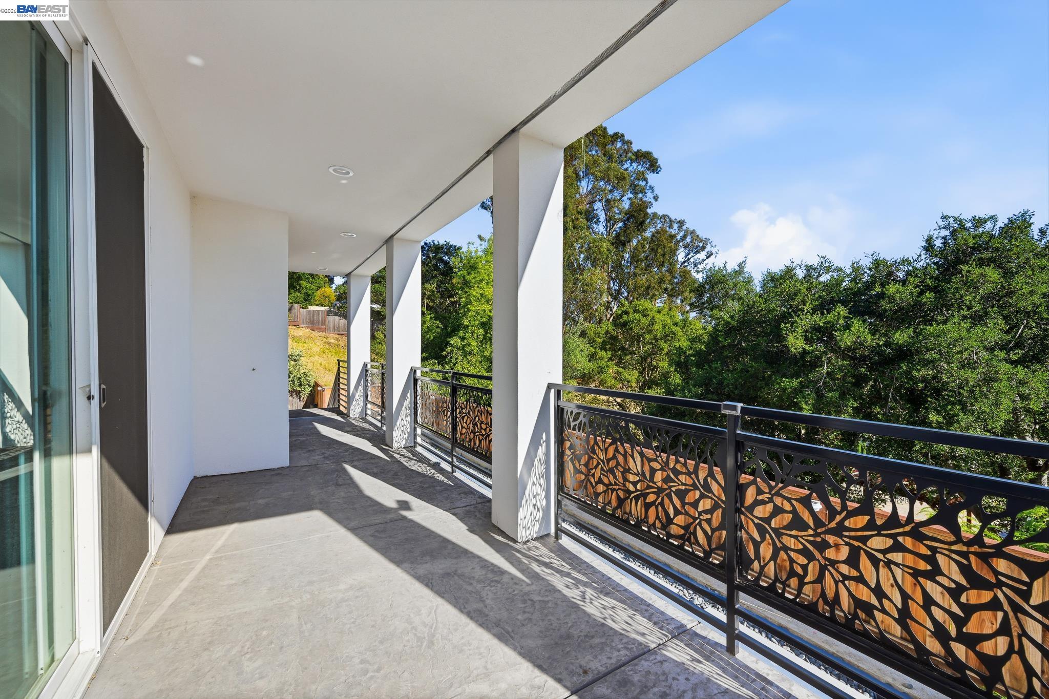 Castro Valley, California, 94546, United States, 5 Bedrooms Bedrooms, ,7 BathroomsBathrooms,Residential,Active,2044535