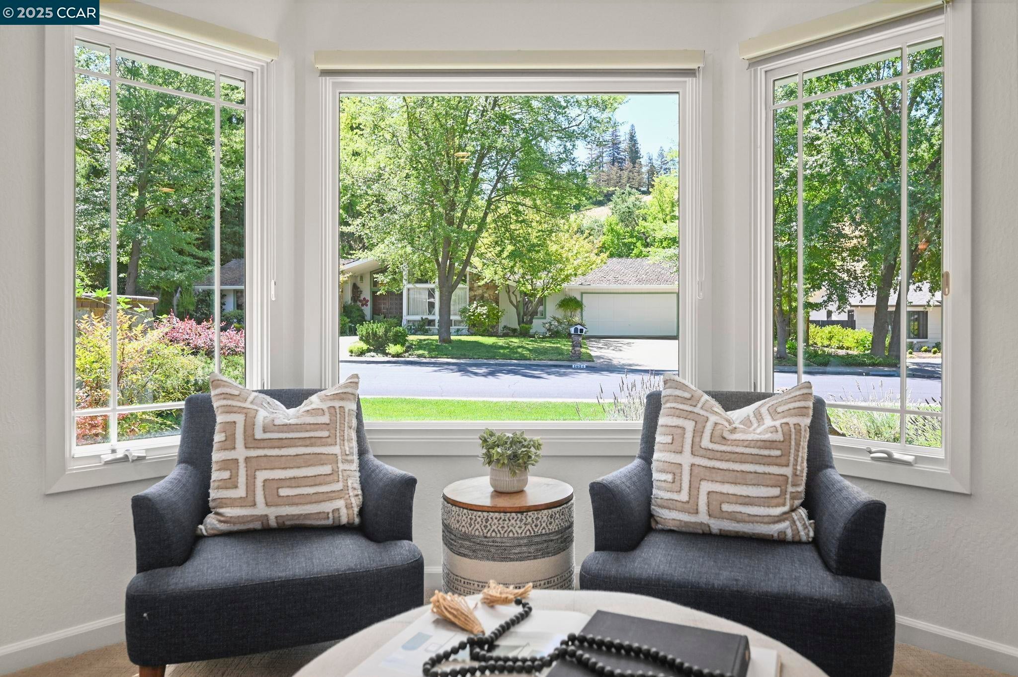 Alamo, California, 94507, United States, 4 Bedrooms Bedrooms, ,4 BathroomsBathrooms,Residential,Active,1913946