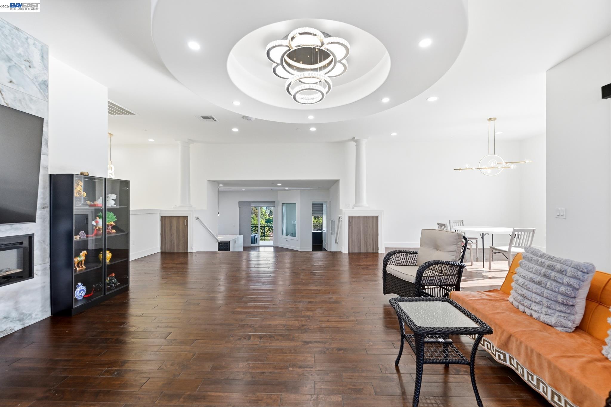 Castro Valley, California, 94546, United States, 5 Bedrooms Bedrooms, ,7 BathroomsBathrooms,Residential,Active,2044535