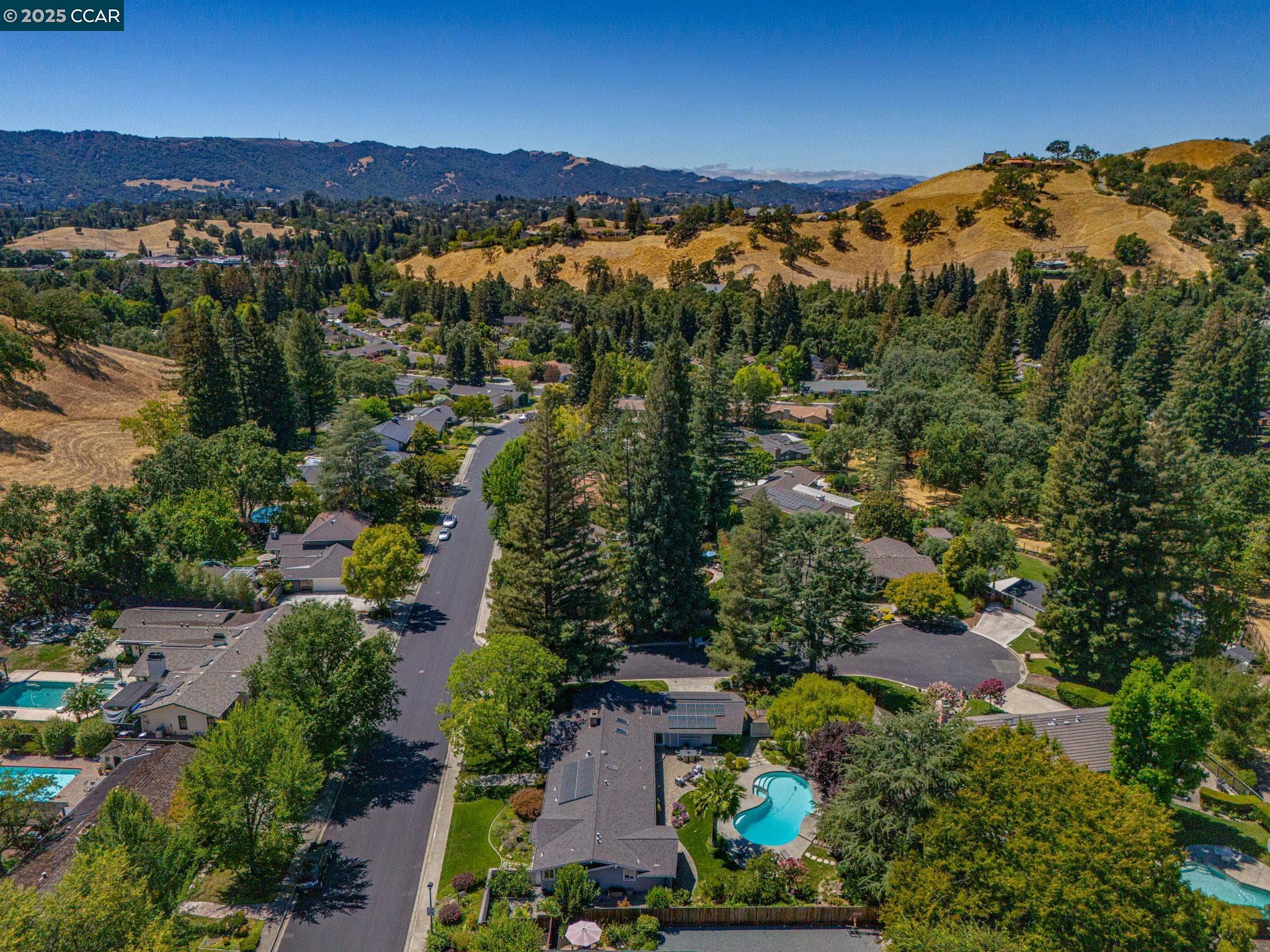 Alamo, California, 94507, United States, 4 Bedrooms Bedrooms, ,4 BathroomsBathrooms,Residential,Active,1913946