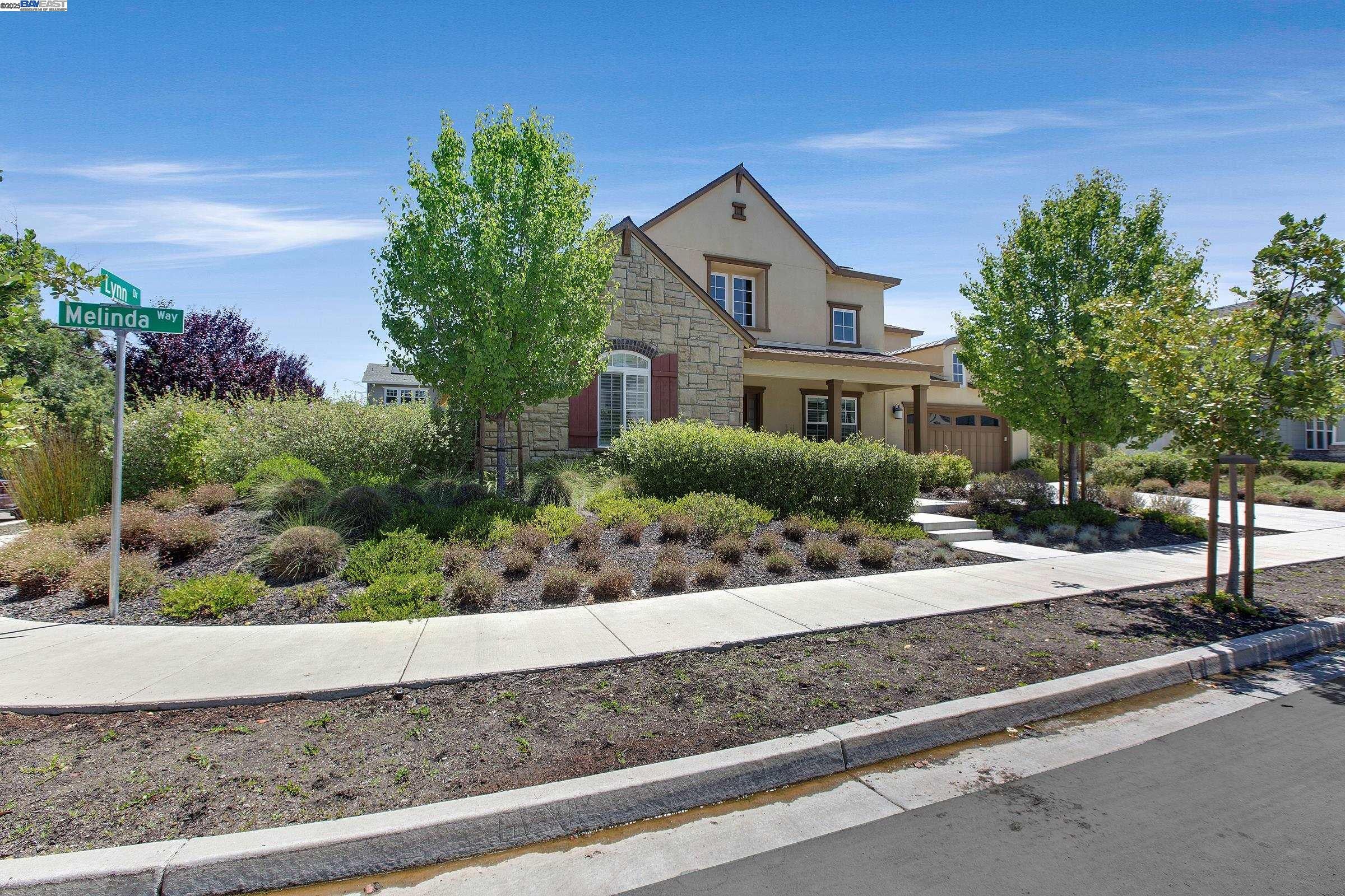 Pleasanton, California, 94566, United States, 4 Bedrooms Bedrooms, ,5 BathroomsBathrooms,Residential,Active,1900187