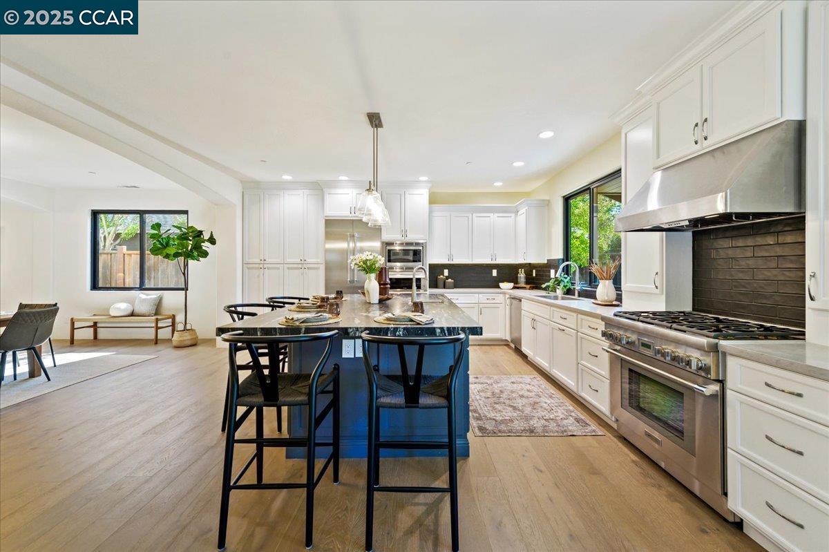 Danville, California, 94526, United States, 5 Bedrooms Bedrooms, ,4 BathroomsBathrooms,Residential,Active,1936384