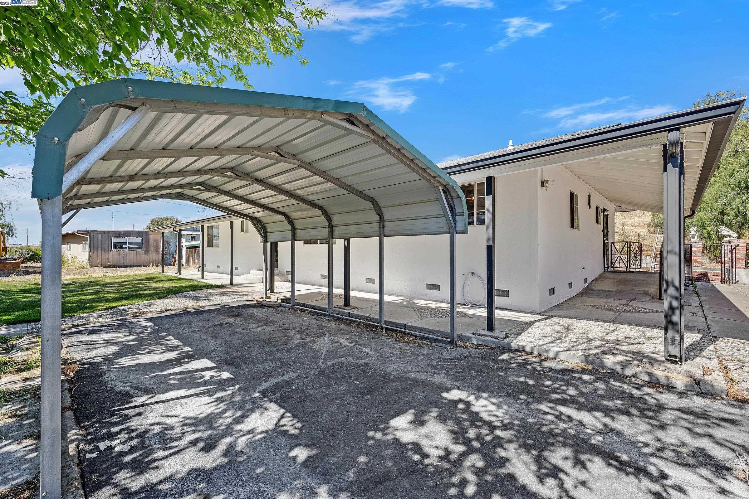 Tracy, California, 95377, United States, 4 Bedrooms Bedrooms, ,2 BathroomsBathrooms,Residential,Active,1971012