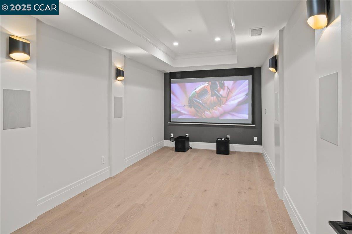 Atherton, California, 94027, United States, 9 Bedrooms Bedrooms, ,10 BathroomsBathrooms,Residential,Active,1900197