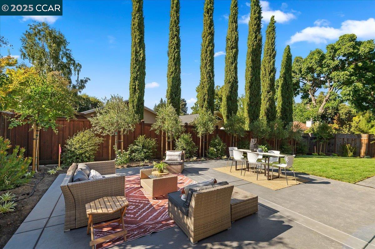 Danville, California, 94526, United States, 5 Bedrooms Bedrooms, ,4 BathroomsBathrooms,Residential,Active,1936384