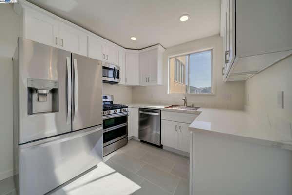 528 32ND ST, RICHMOND, CA 94804 - Image 1