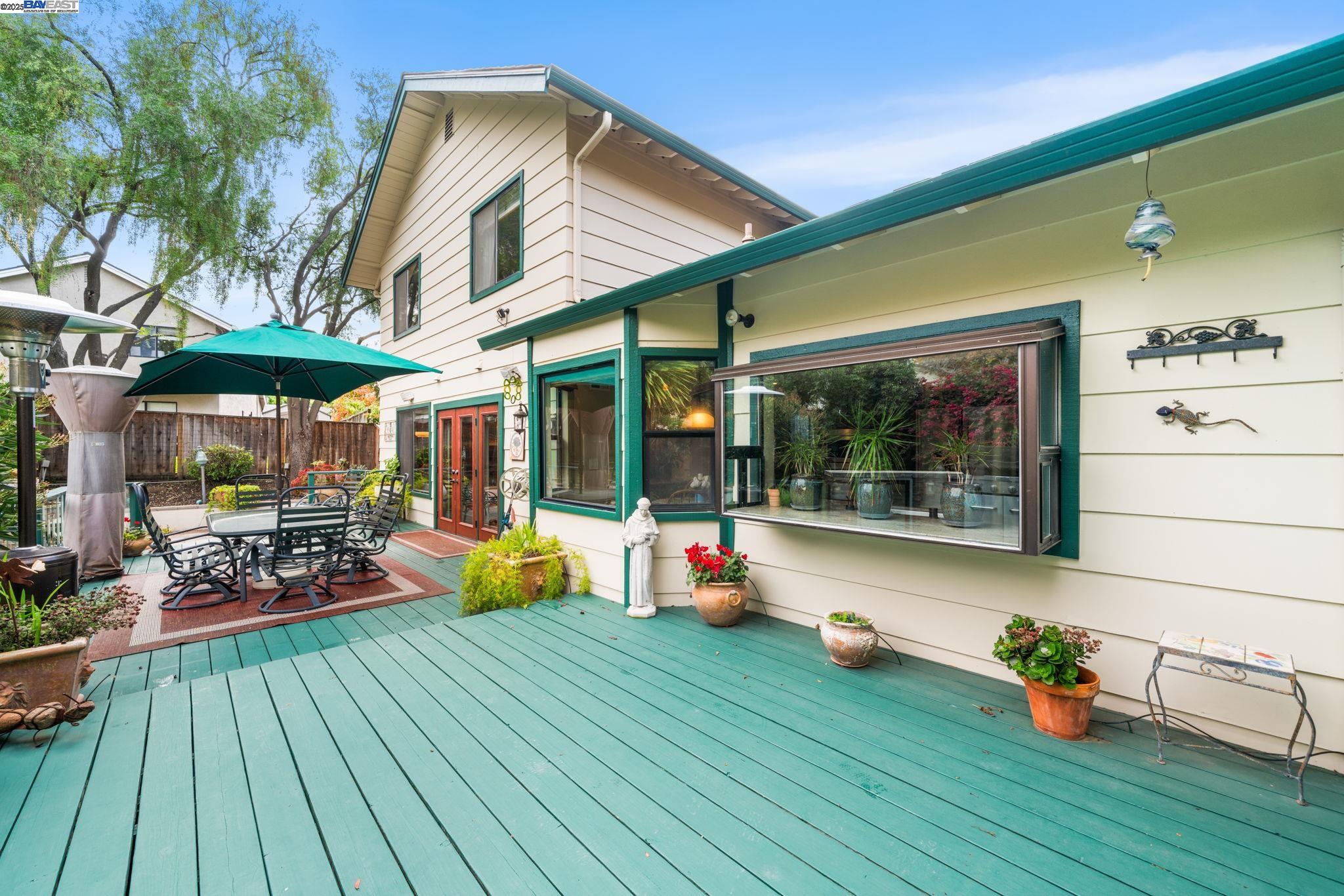 Fremont, California, 94536, United States, 4 Bedrooms Bedrooms, ,3 BathroomsBathrooms,Residential,Active,1997877