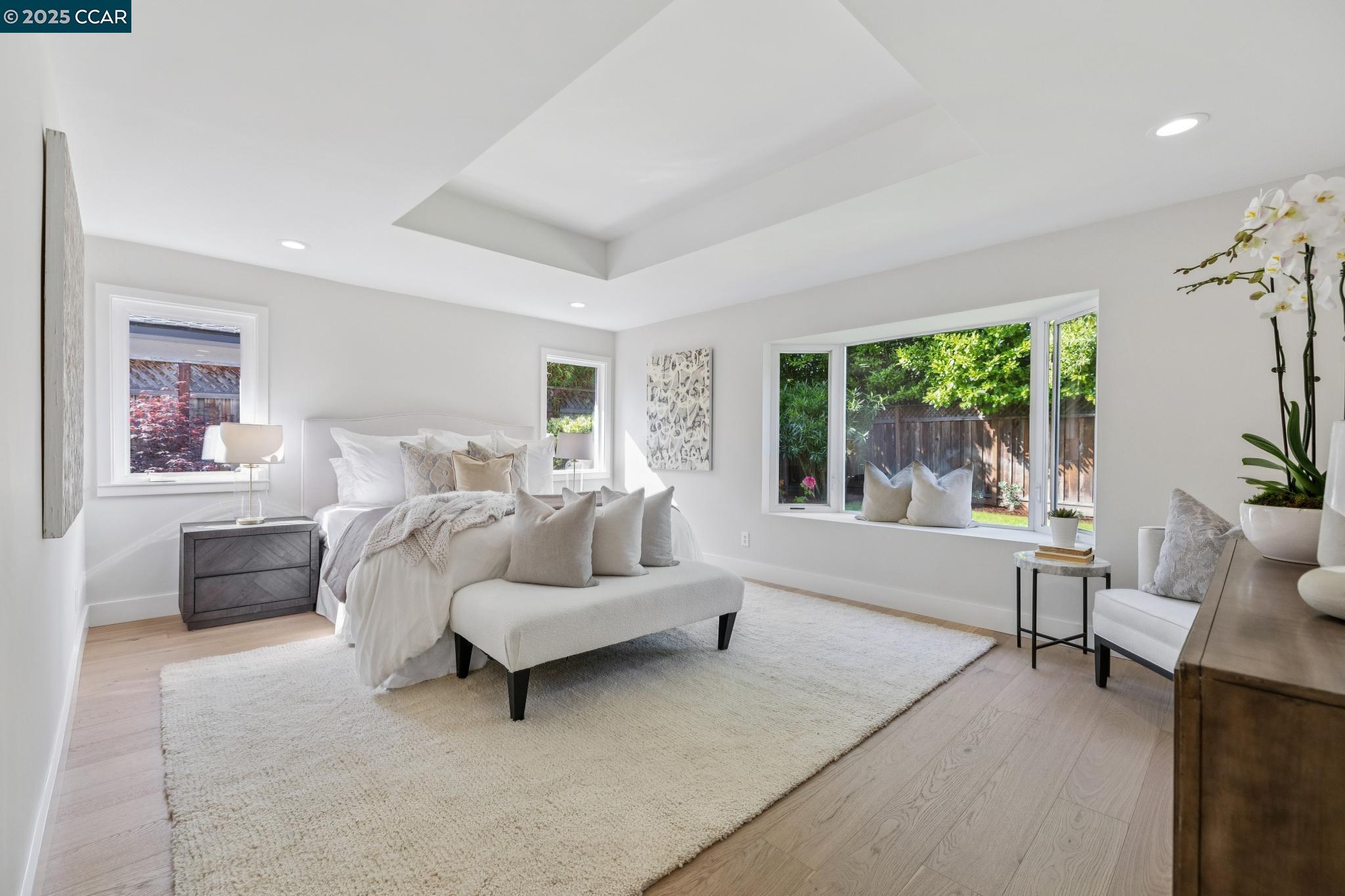 Menlo Park, California, 94025, United States, ,3 BathroomsBathrooms,Residential,Active,1843840