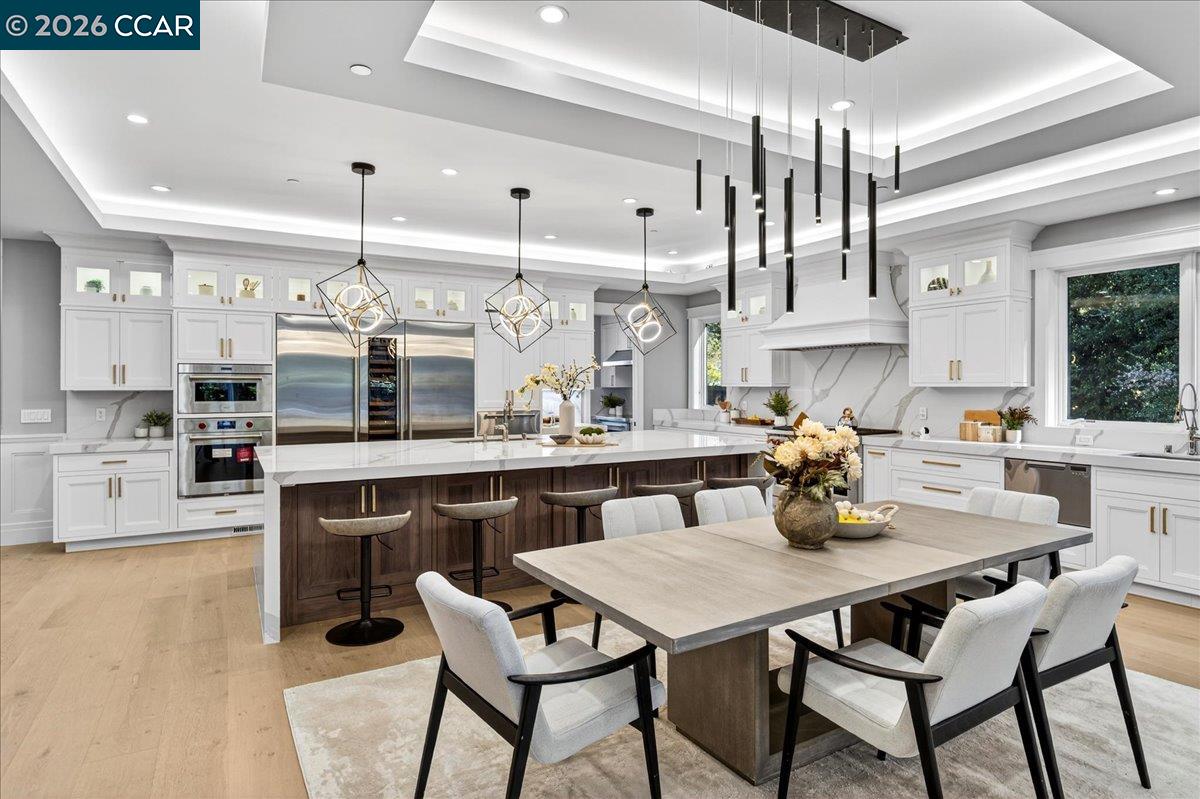 Atherton, California, 94027, United States, 9 Bedrooms Bedrooms, ,10 BathroomsBathrooms,Residential,Active,2010913