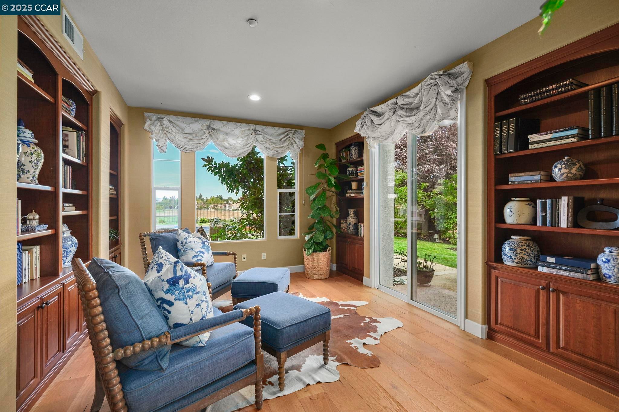 San Ramon, California, 94582, United States, 5 Bedrooms Bedrooms, ,5 BathroomsBathrooms,Residential,Active,1952062