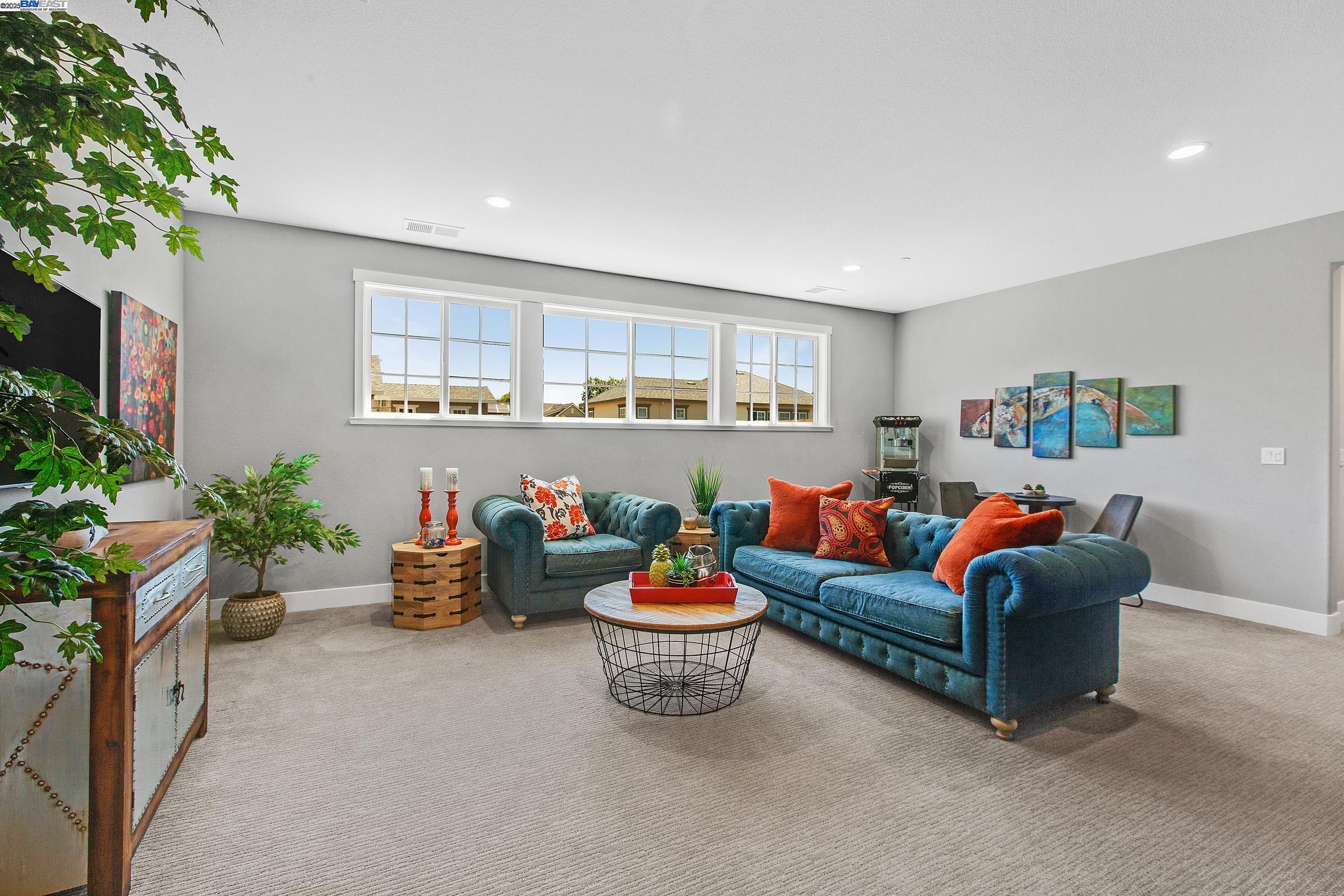 Pleasanton, California, 94566, United States, 4 Bedrooms Bedrooms, ,5 BathroomsBathrooms,Residential,Active,1900187