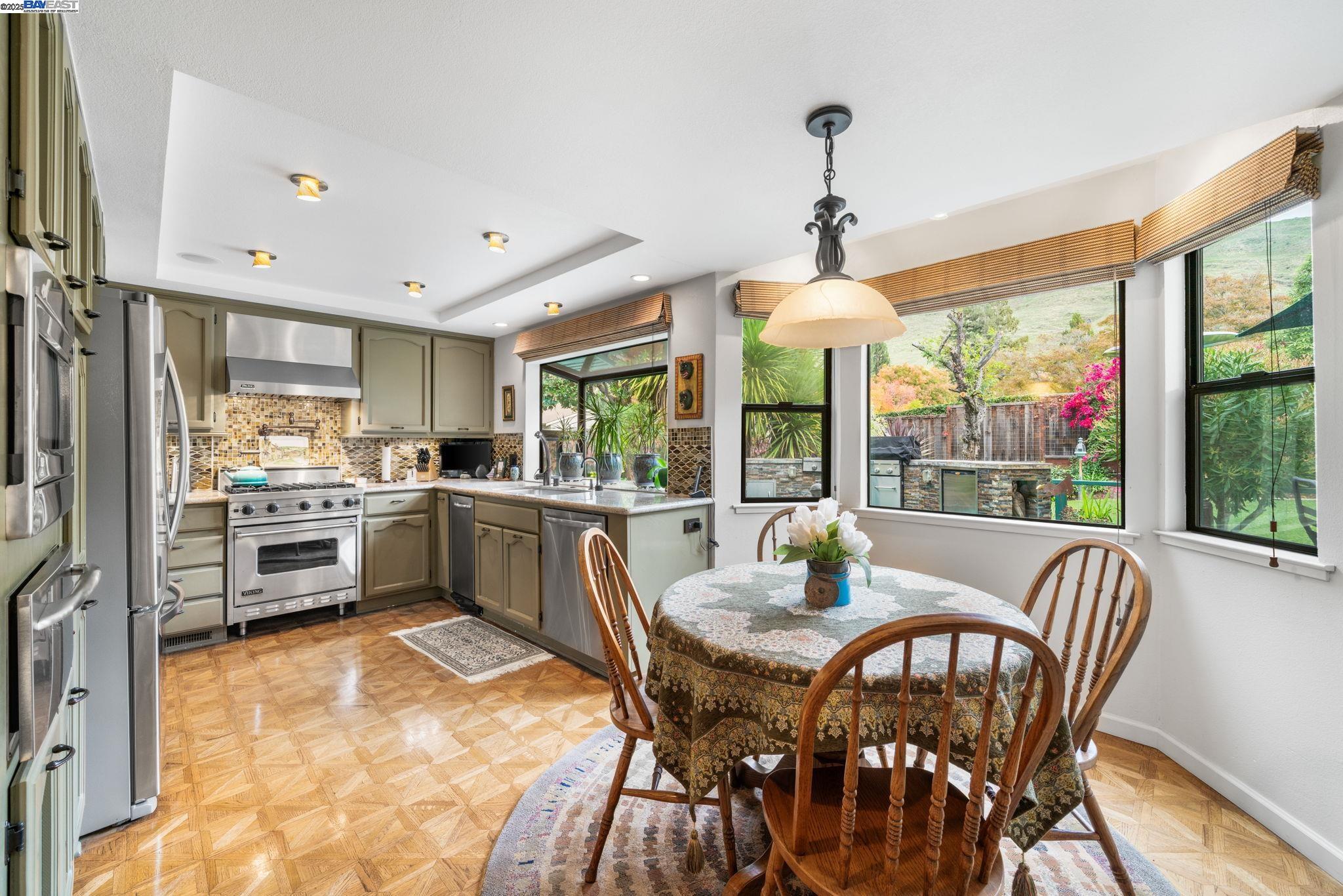 Fremont, California, 94536, United States, 4 Bedrooms Bedrooms, ,3 BathroomsBathrooms,Residential,Active,1997877