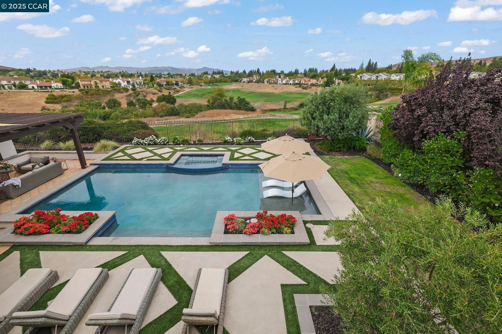 San Ramon, California, 94582, United States, 5 Bedrooms Bedrooms, ,5 BathroomsBathrooms,Residential,Active,1952062