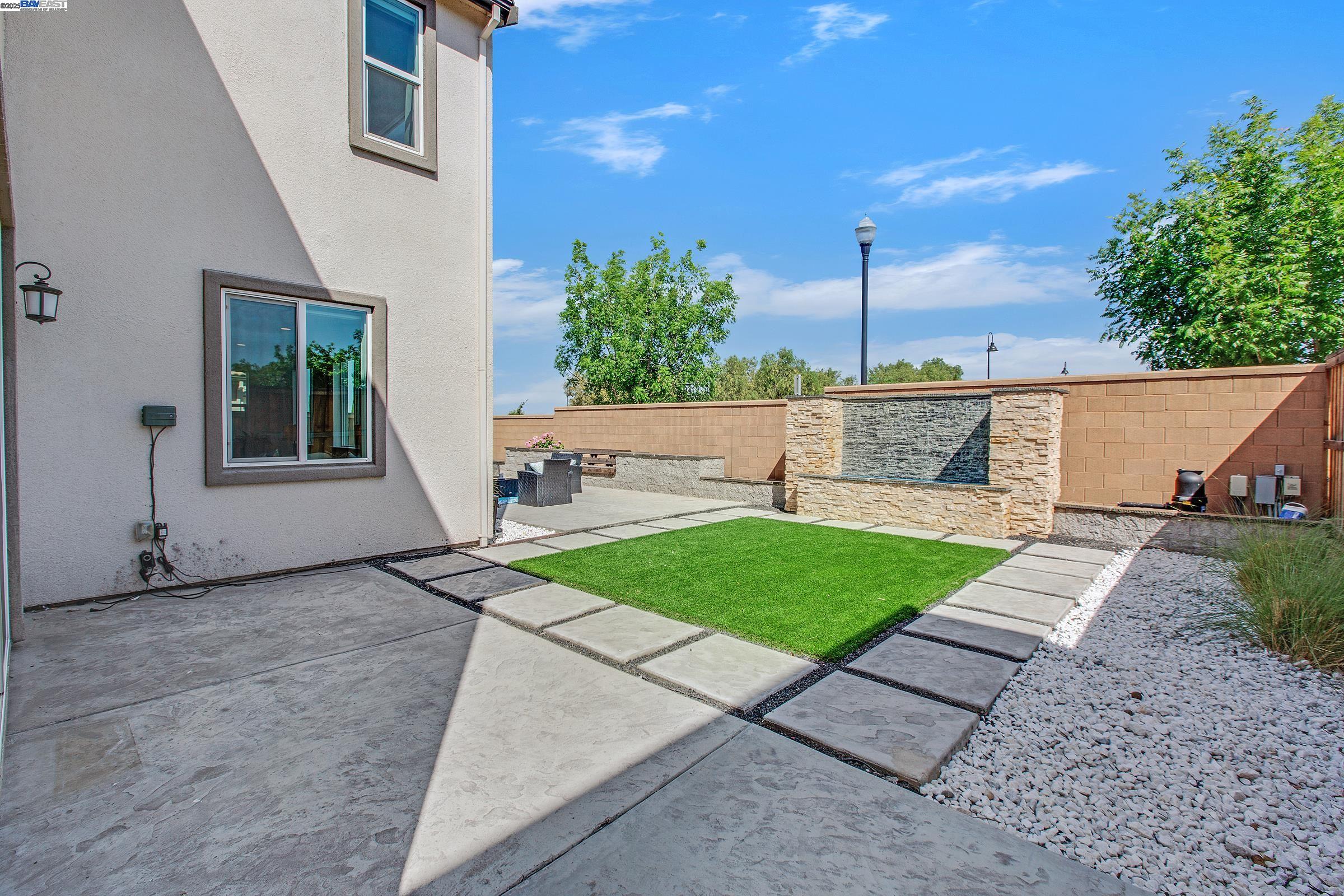 Tracy, California, 95377, United States, 4 Bedrooms Bedrooms, ,4 BathroomsBathrooms,Residential,Active,1933728