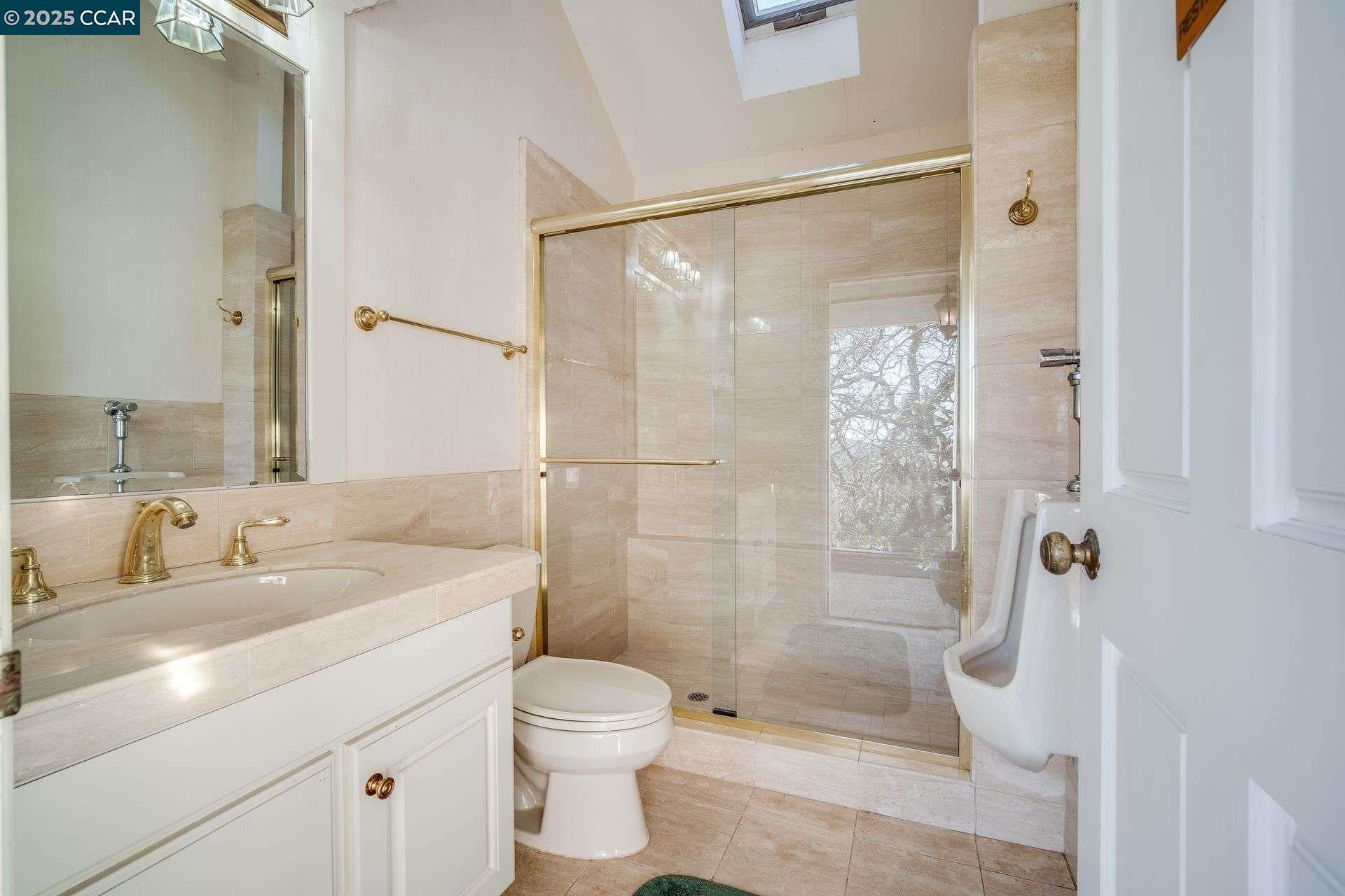 Diablo, California, 94528, United States, 6 Bedrooms Bedrooms, ,7 BathroomsBathrooms,Residential,Active,1953977