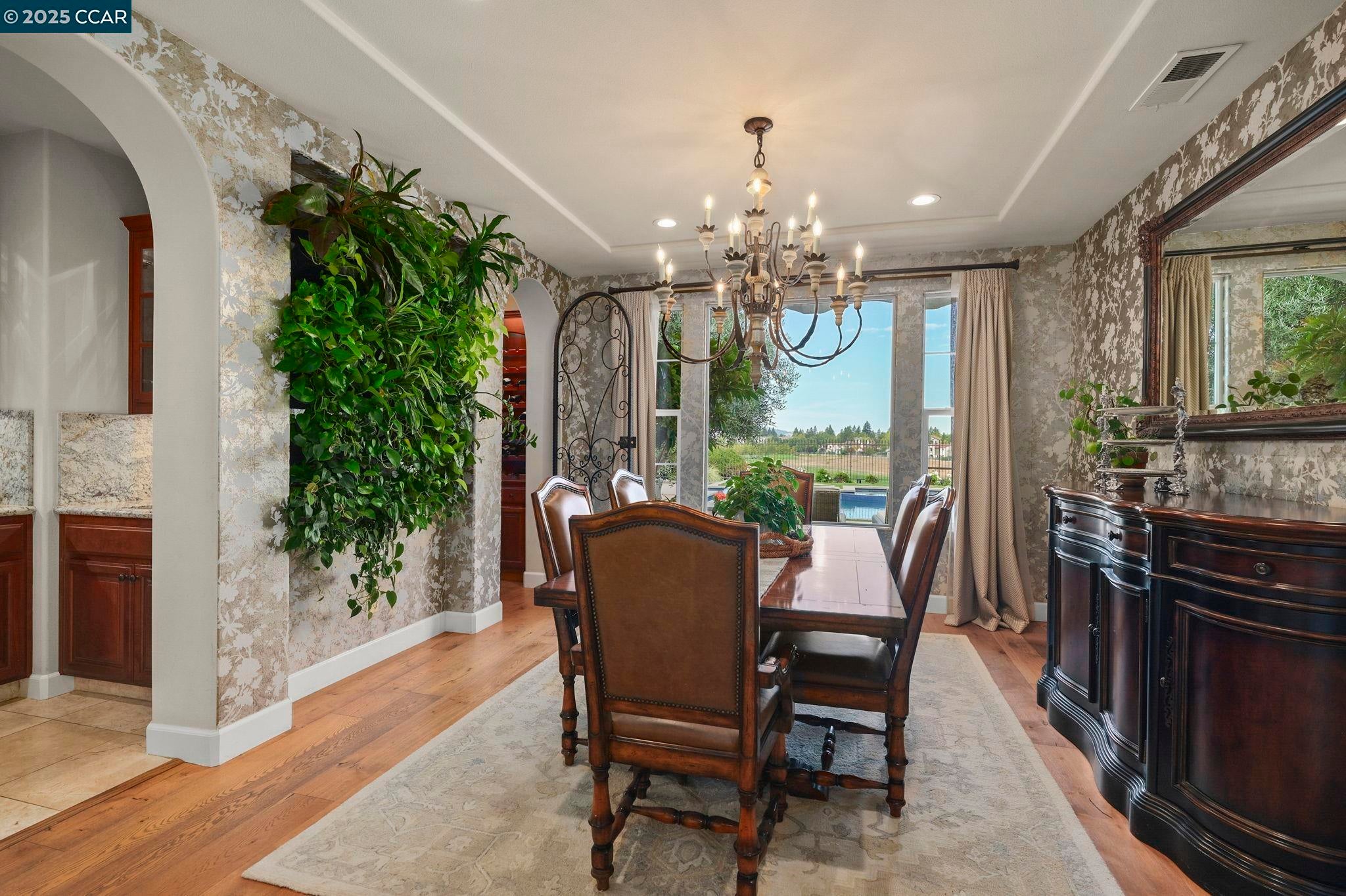 San Ramon, California, 94582, United States, 5 Bedrooms Bedrooms, ,5 BathroomsBathrooms,Residential,Active,1952062