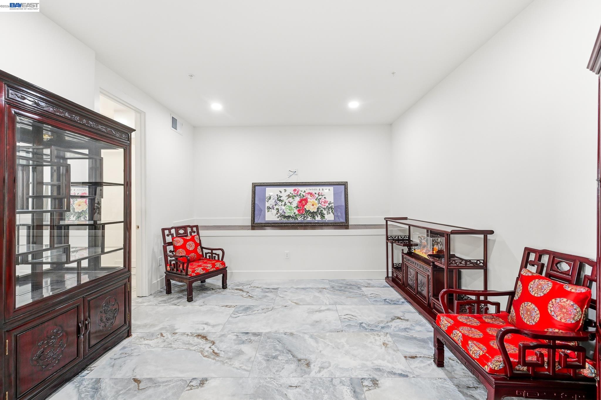 Castro Valley, California, 94546, United States, 5 Bedrooms Bedrooms, ,7 BathroomsBathrooms,Residential,Active,2044535