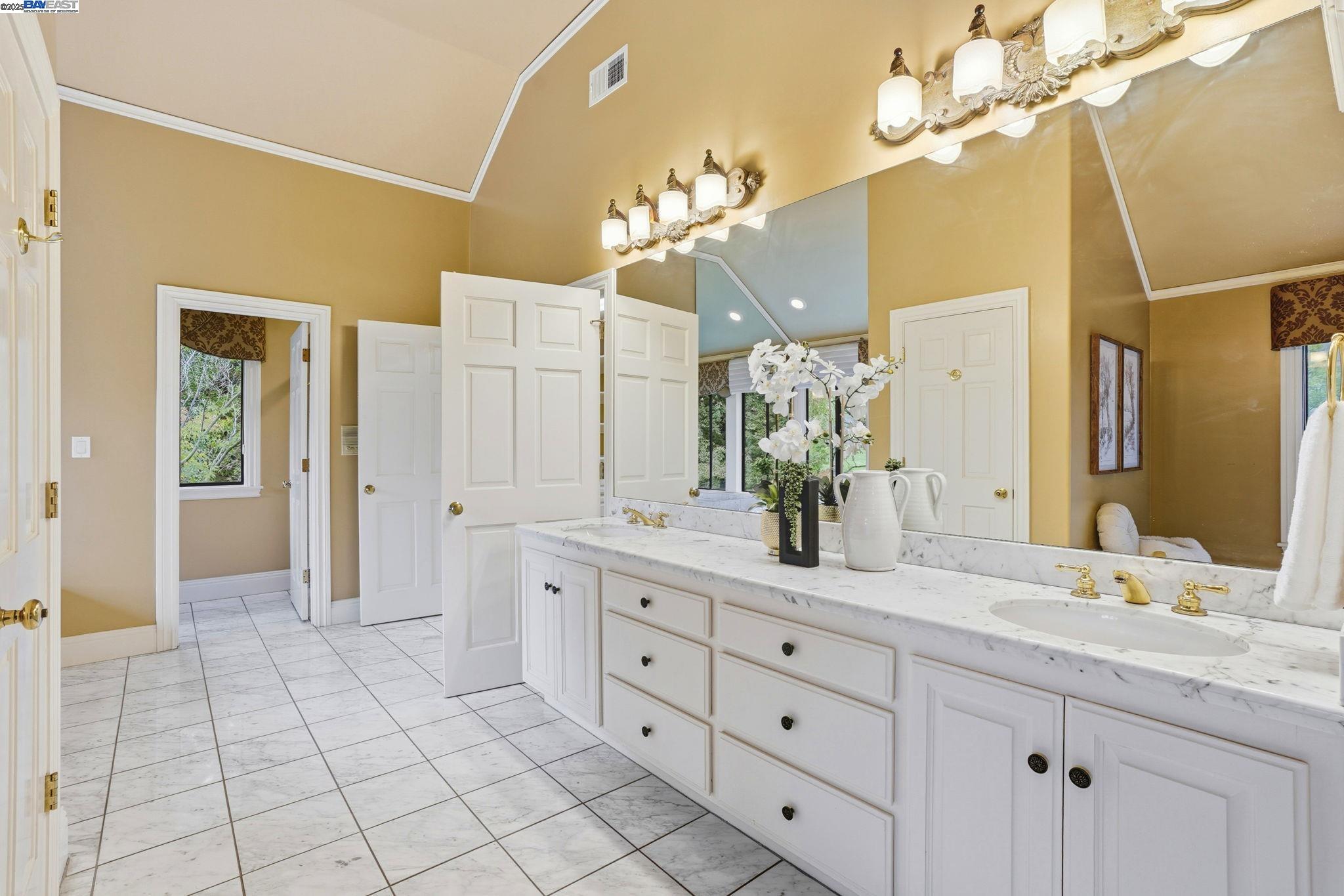 Danville, California, 94506, United States, 4 Bedrooms Bedrooms, ,3 BathroomsBathrooms,Residential,Active,1964284