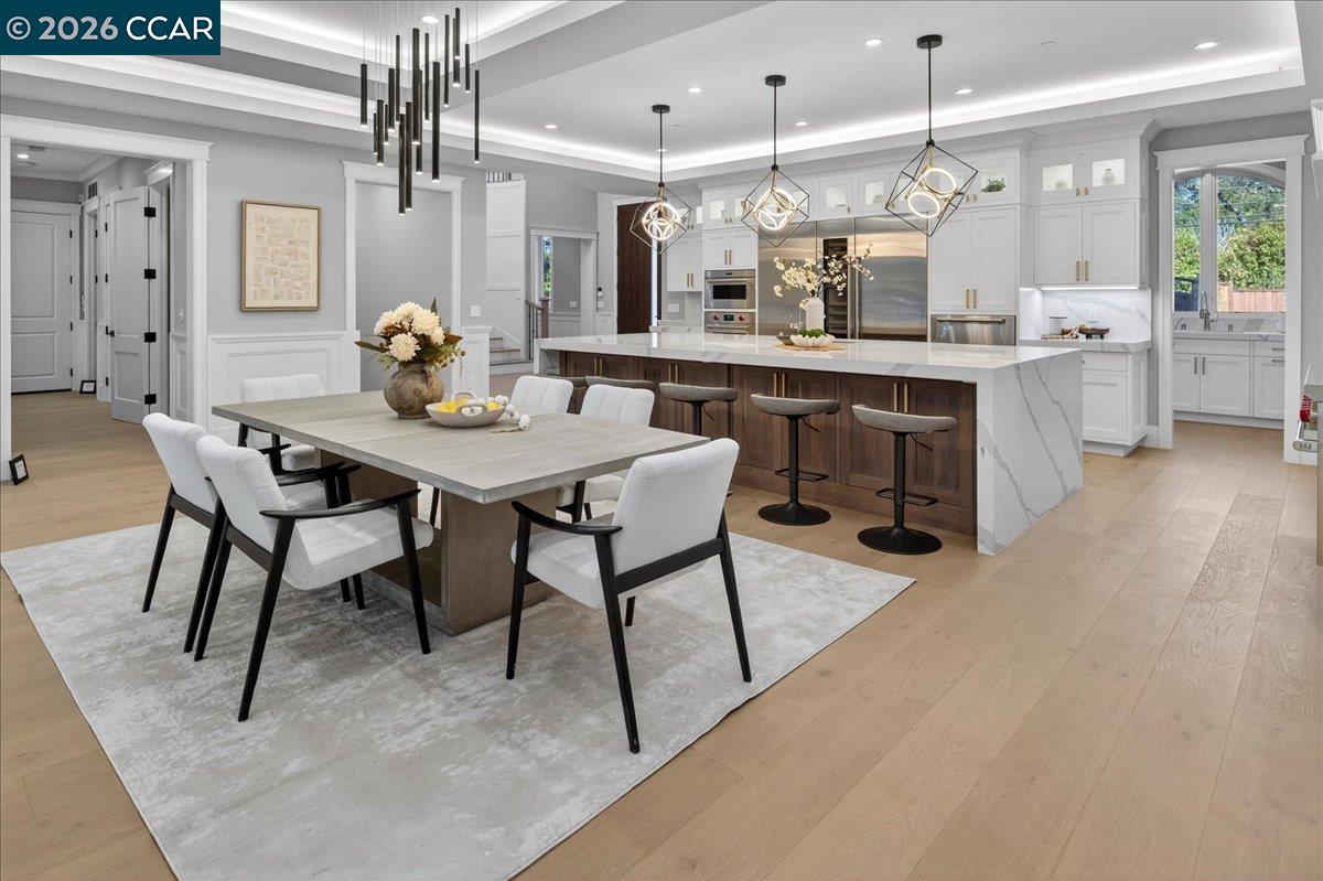 Atherton, California, 94027, United States, 9 Bedrooms Bedrooms, ,10 BathroomsBathrooms,Residential,Active,2010913