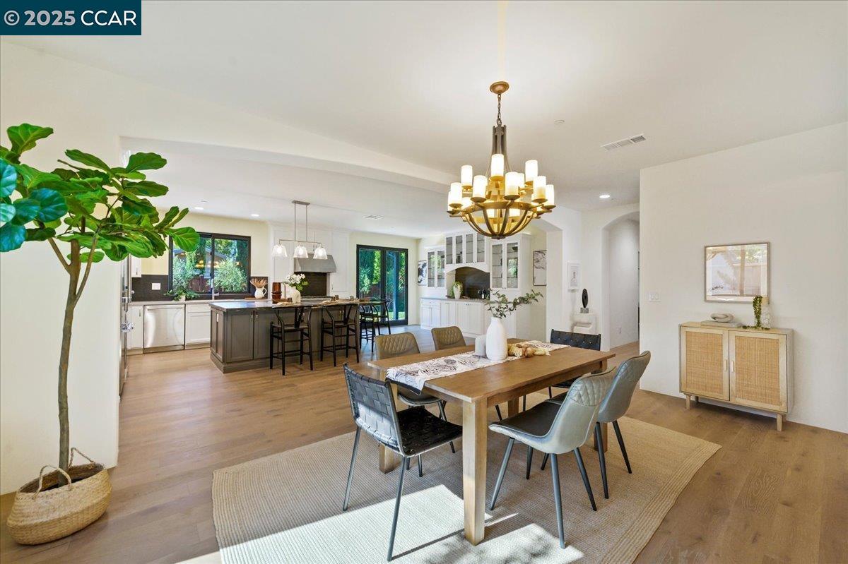 Danville, California, 94526, United States, 5 Bedrooms Bedrooms, ,4 BathroomsBathrooms,Residential,Active,1936384