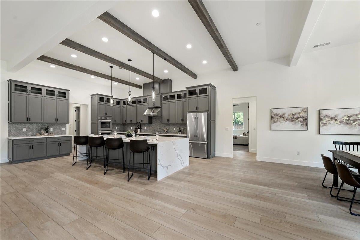 Livermore, California, 94550, United States, 5 Bedrooms Bedrooms, ,6 BathroomsBathrooms,Residential,Active,2013430