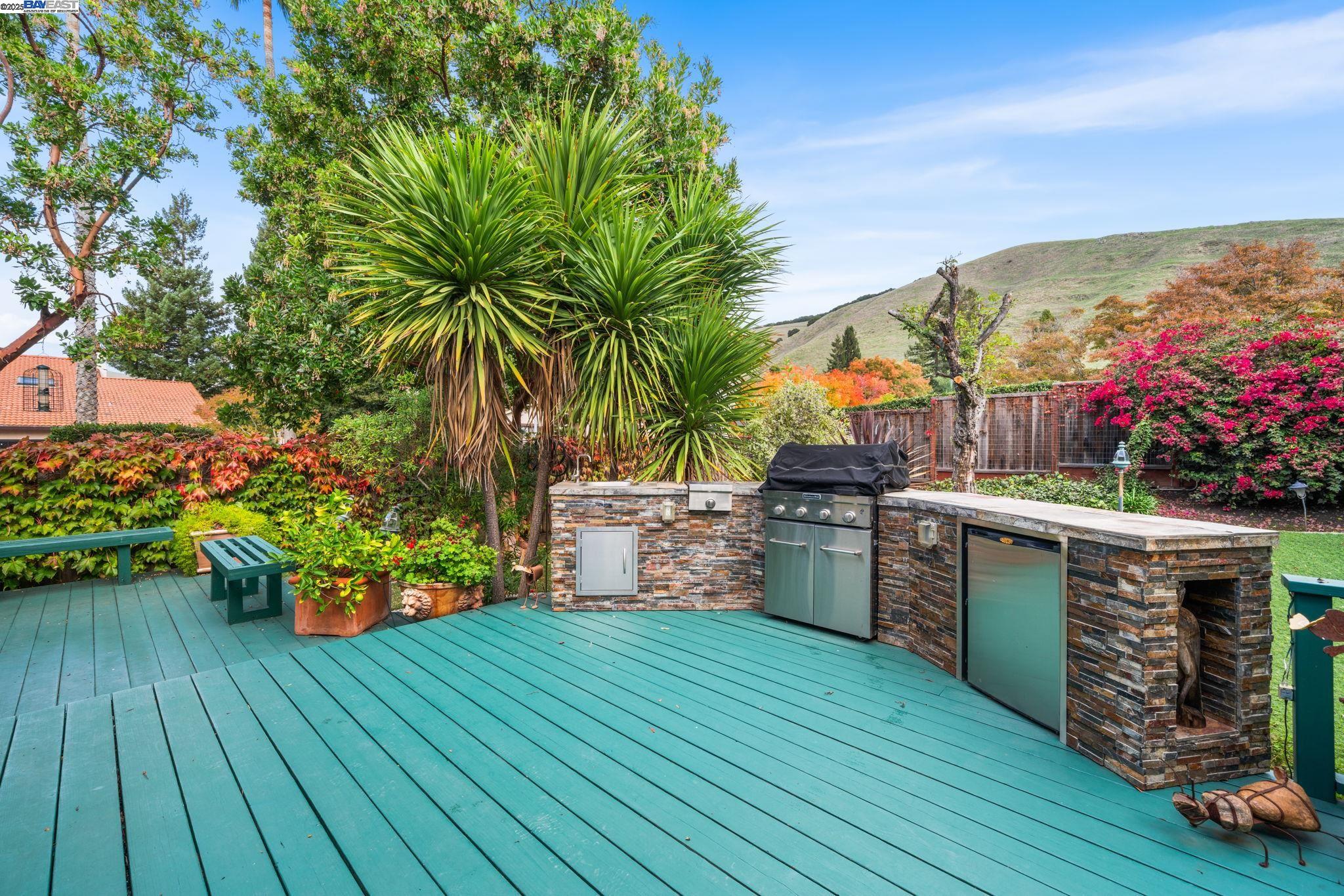 Fremont, California, 94536, United States, 4 Bedrooms Bedrooms, ,3 BathroomsBathrooms,Residential,Active,1997877