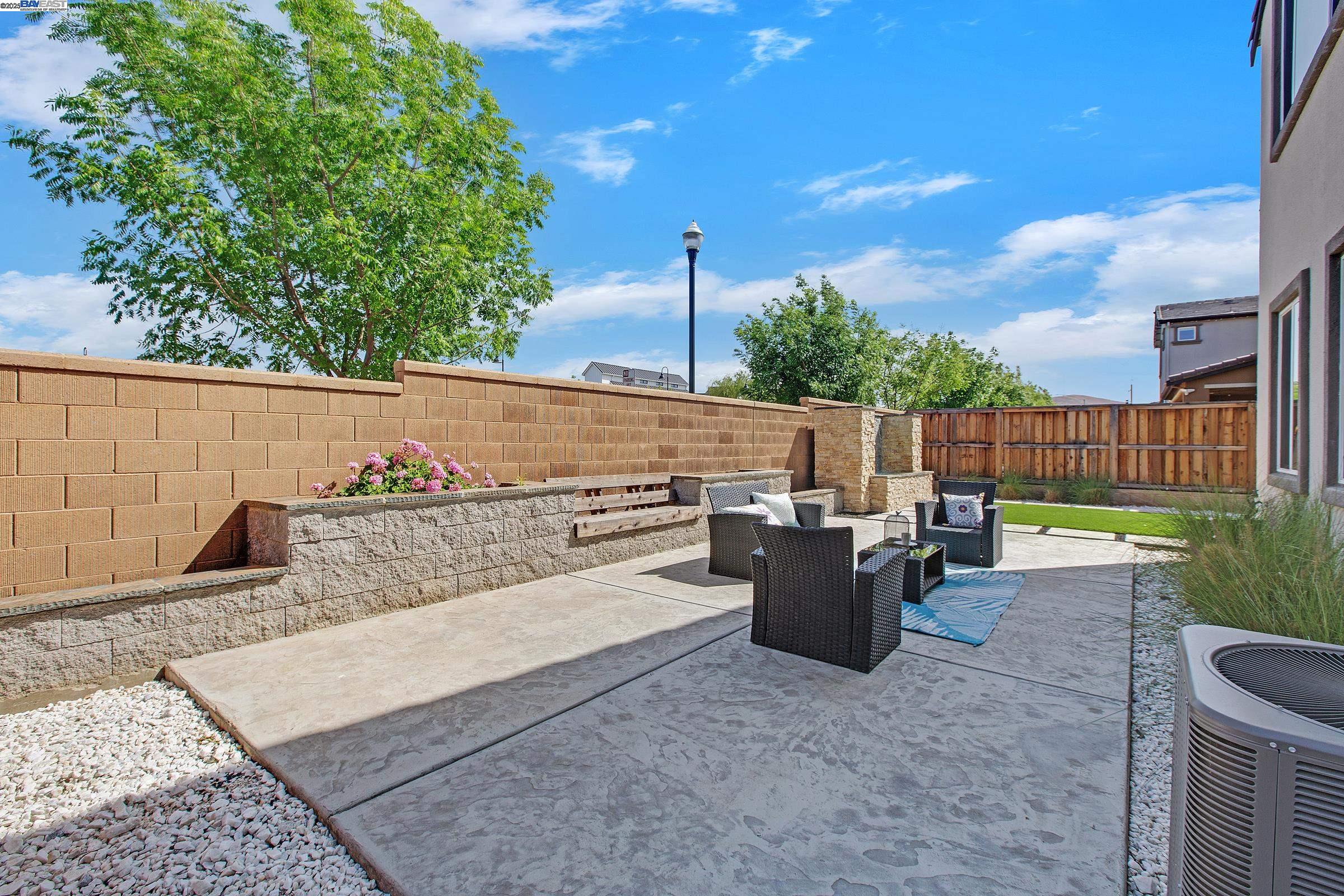 Tracy, California, 95377, United States, 4 Bedrooms Bedrooms, ,4 BathroomsBathrooms,Residential,Active,1933728