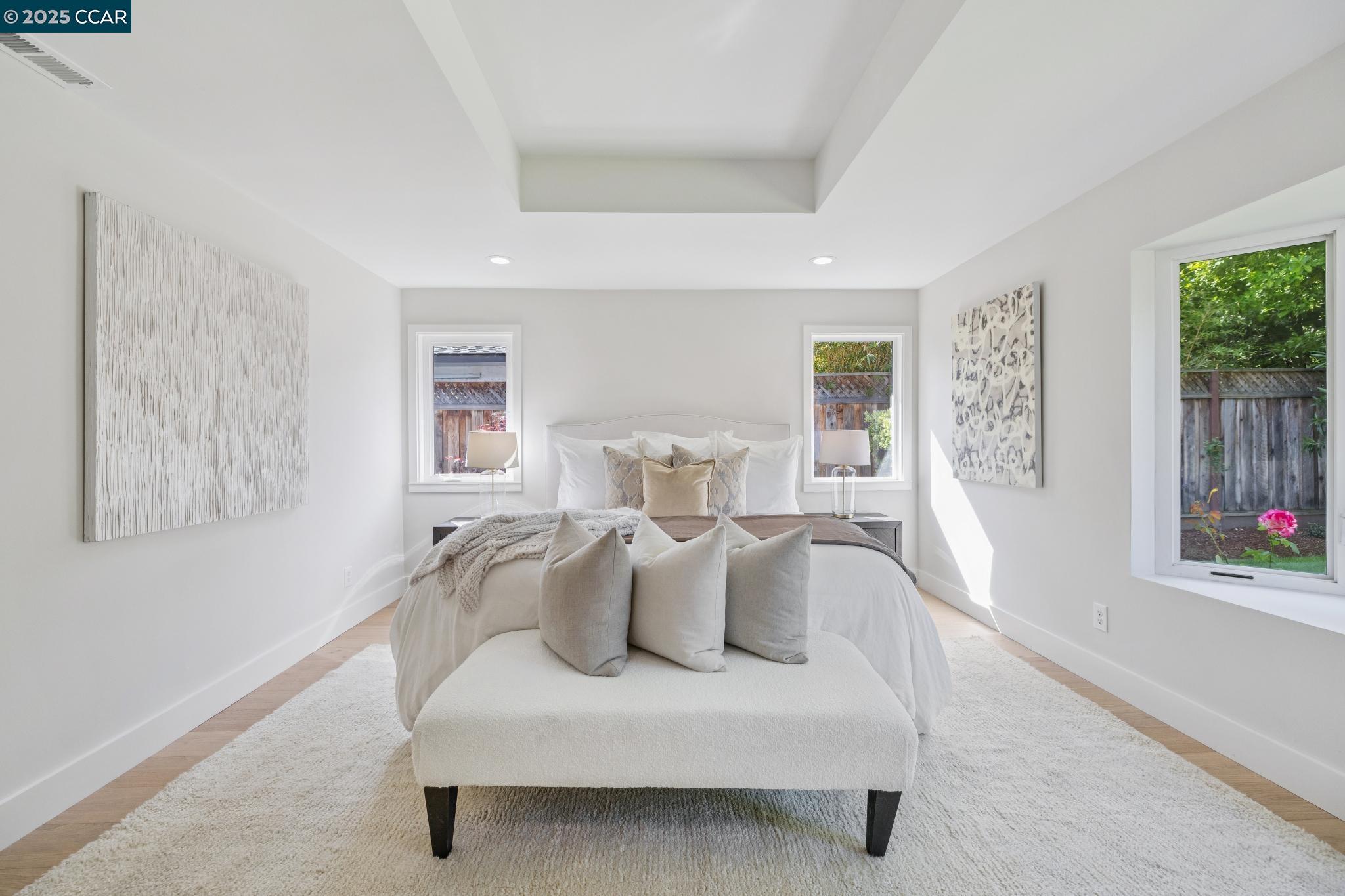 Menlo Park, California, 94025, United States, ,3 BathroomsBathrooms,Residential,Active,1843840