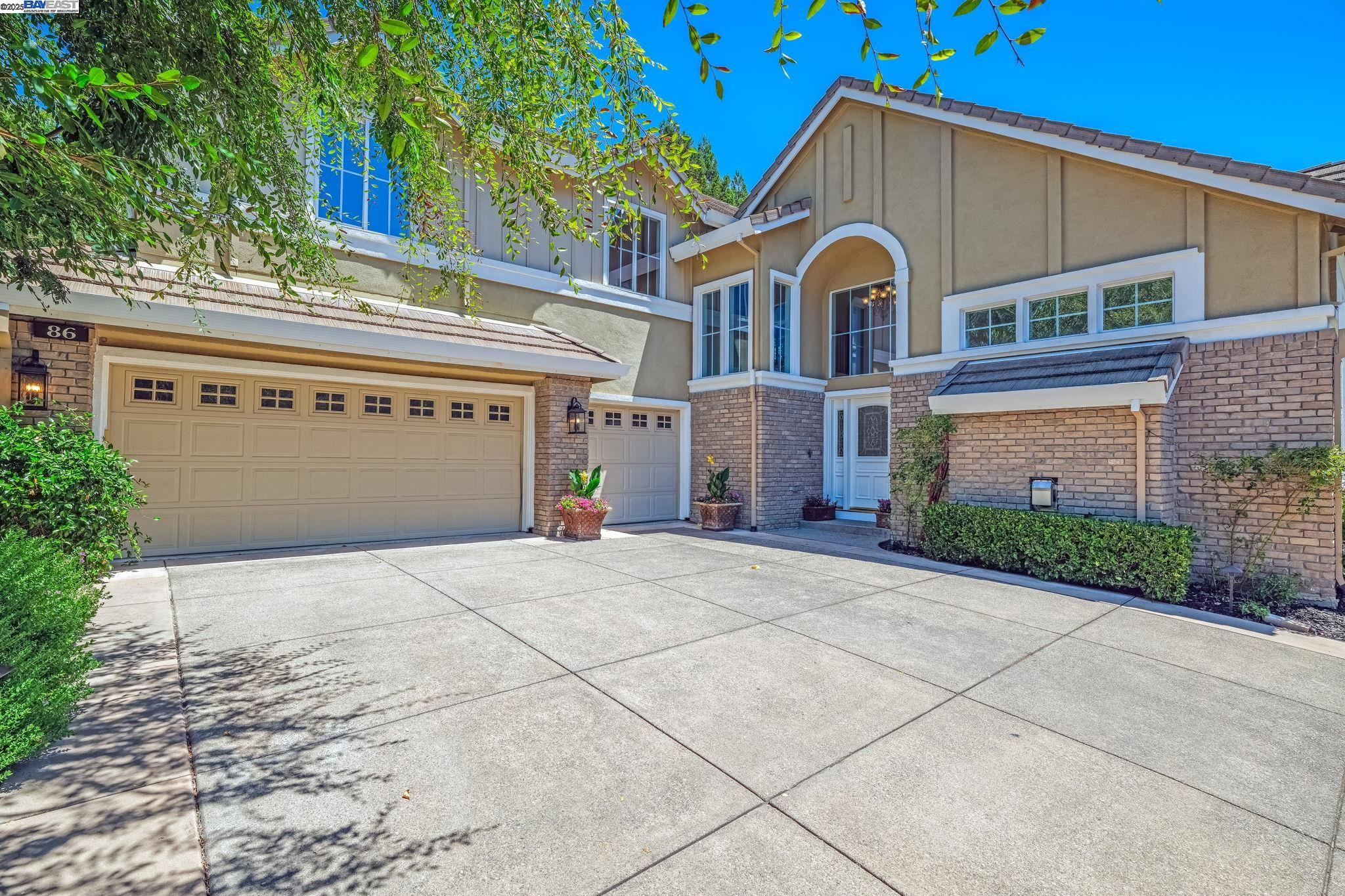 Alamo, California, 94507, United States, 5 Bedrooms Bedrooms, ,3 BathroomsBathrooms,Residential,Active,1904147