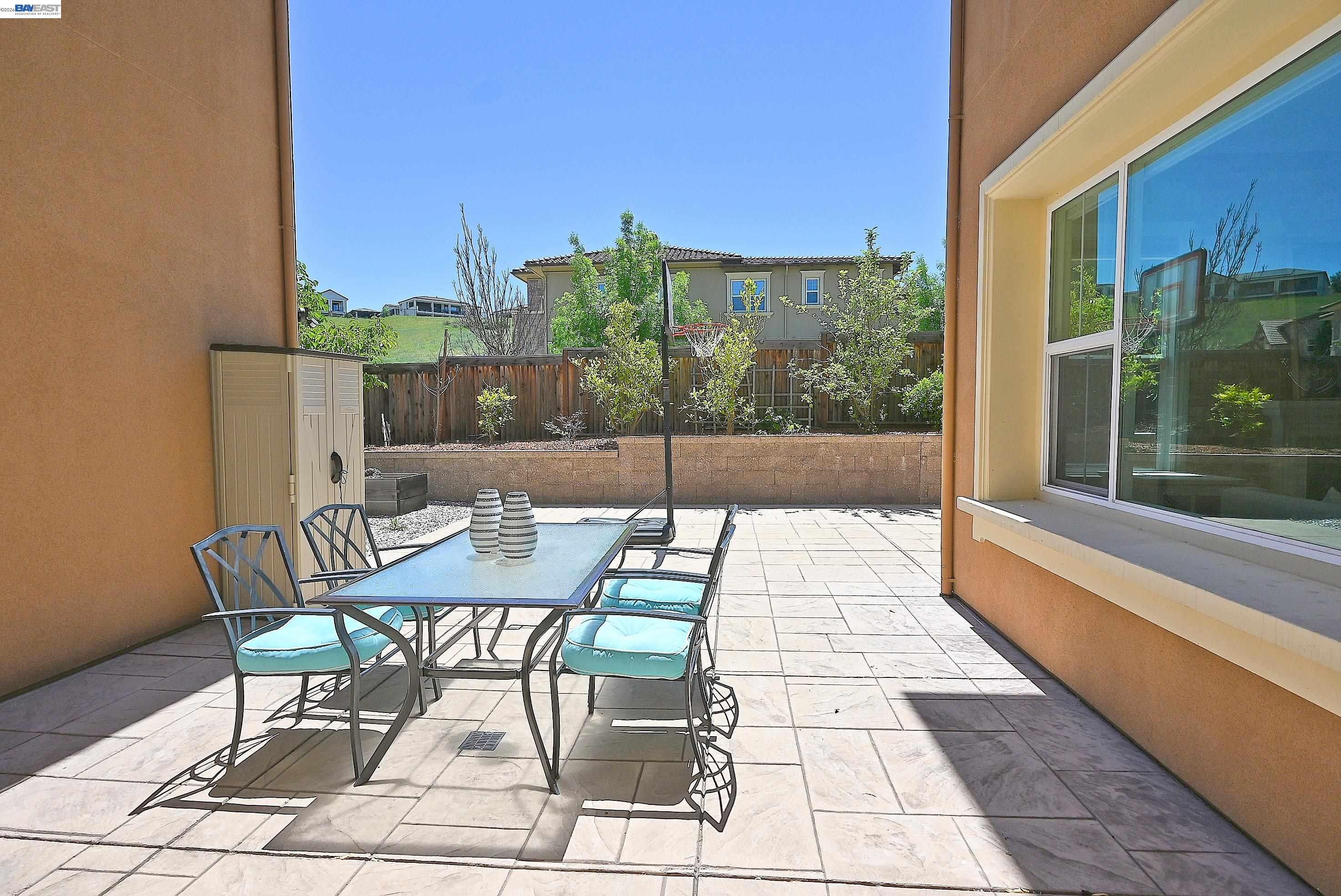 Danville, California, 94506, United States, 5 Bedrooms Bedrooms, ,6 BathroomsBathrooms,Residential,Active,2045396