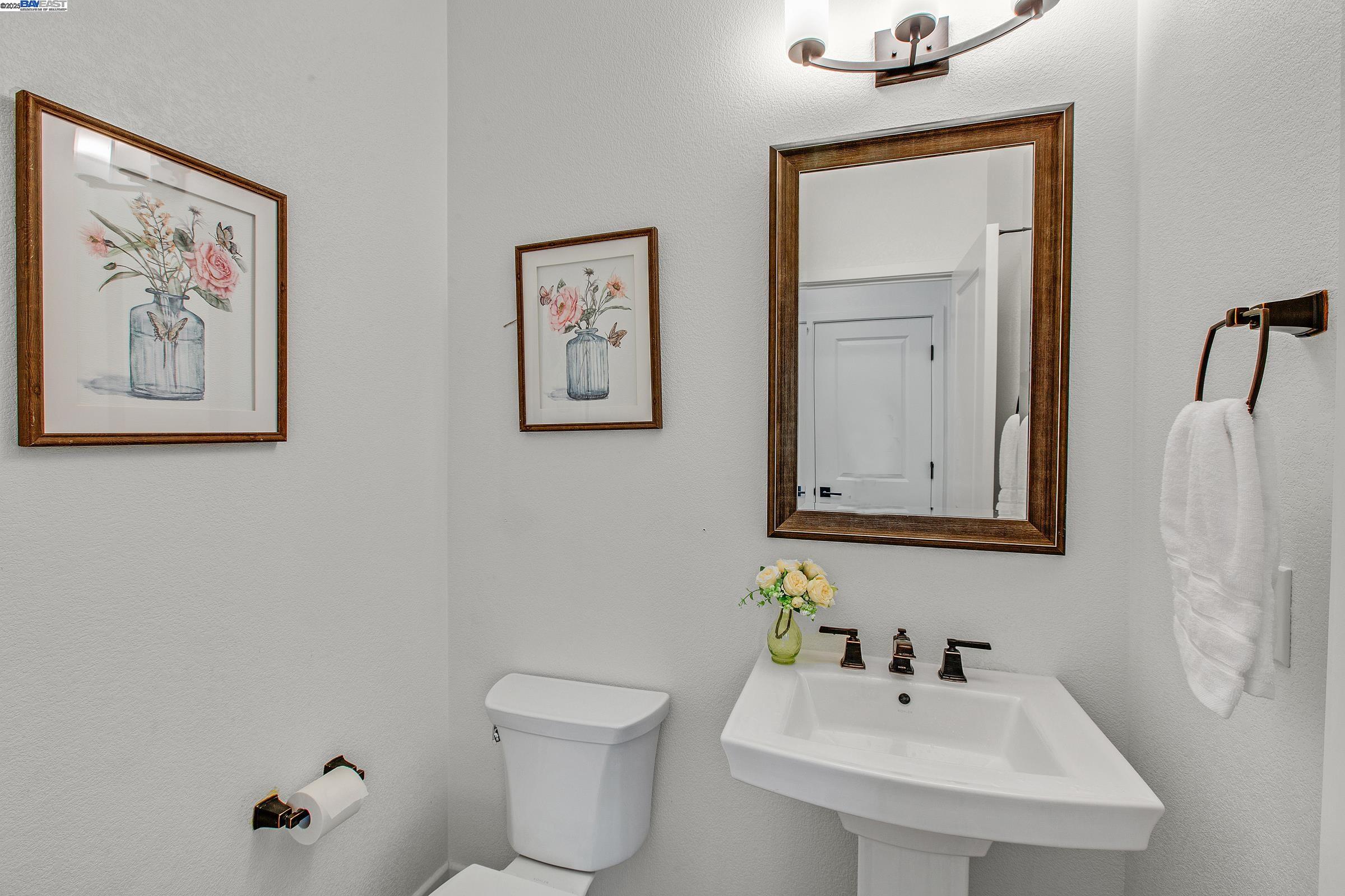 Tracy, California, 95377, United States, 4 Bedrooms Bedrooms, ,4 BathroomsBathrooms,Residential,Active,1933728